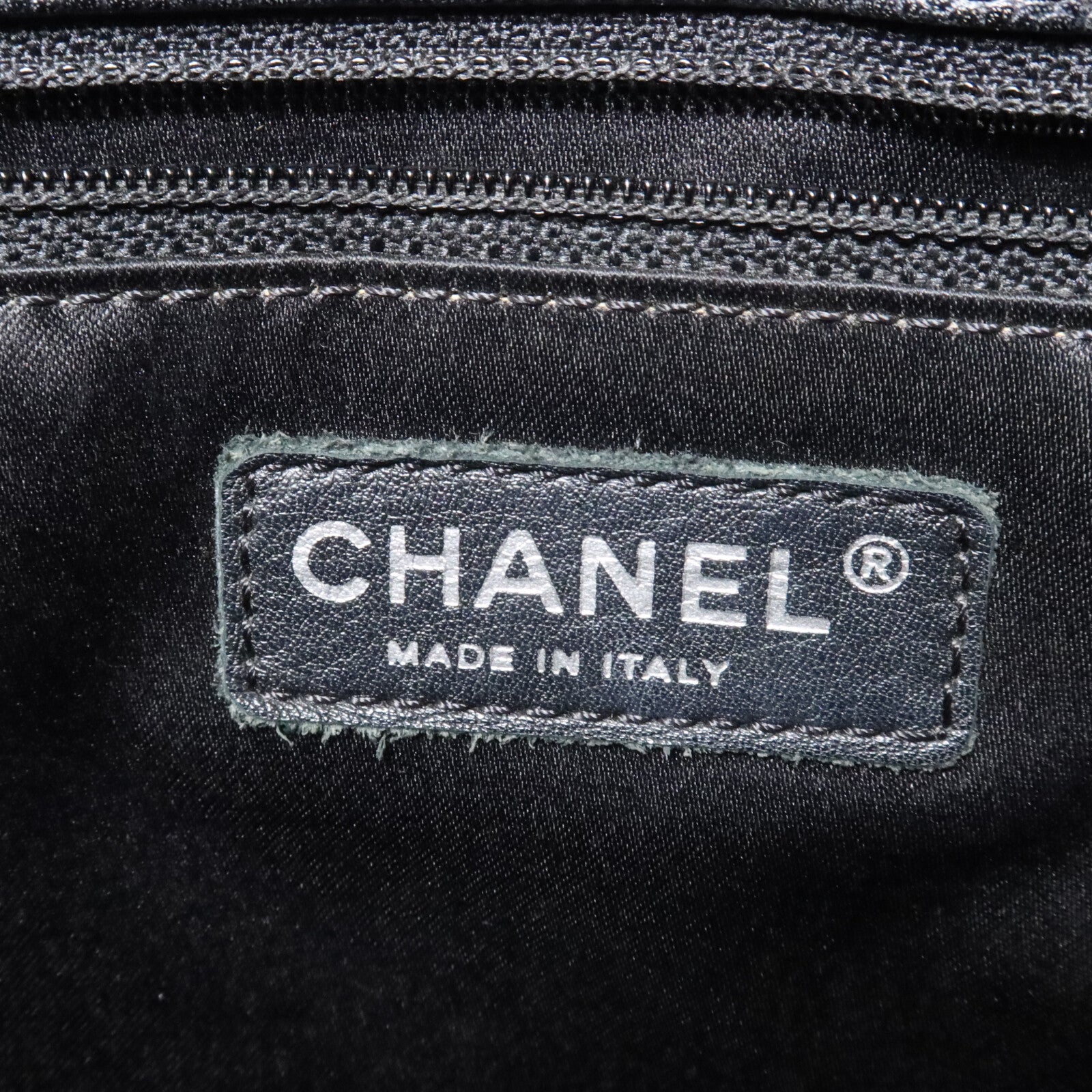 CHANEL 牛皮皮革GST Grand Shopping Tote Bag鏈帶肩背袋