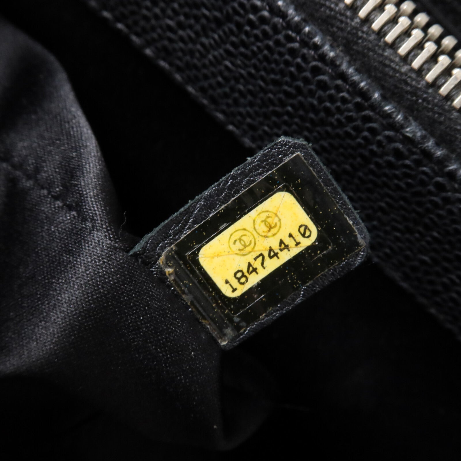 CHANEL 牛皮皮革GST Grand Shopping Tote Bag鏈帶肩背袋