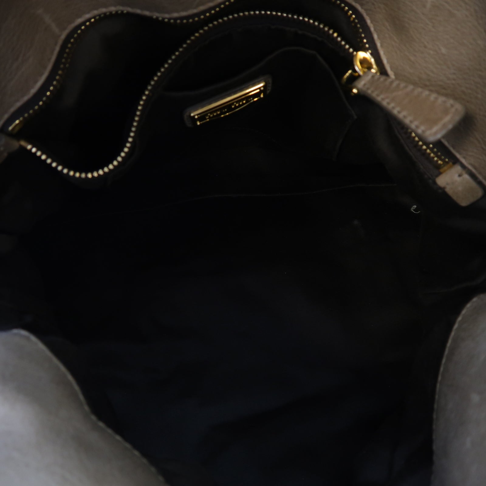 Miu Miu 【激減優惠】牛皮皮革Tote Bag金扣手挽肩背兩用袋啡色