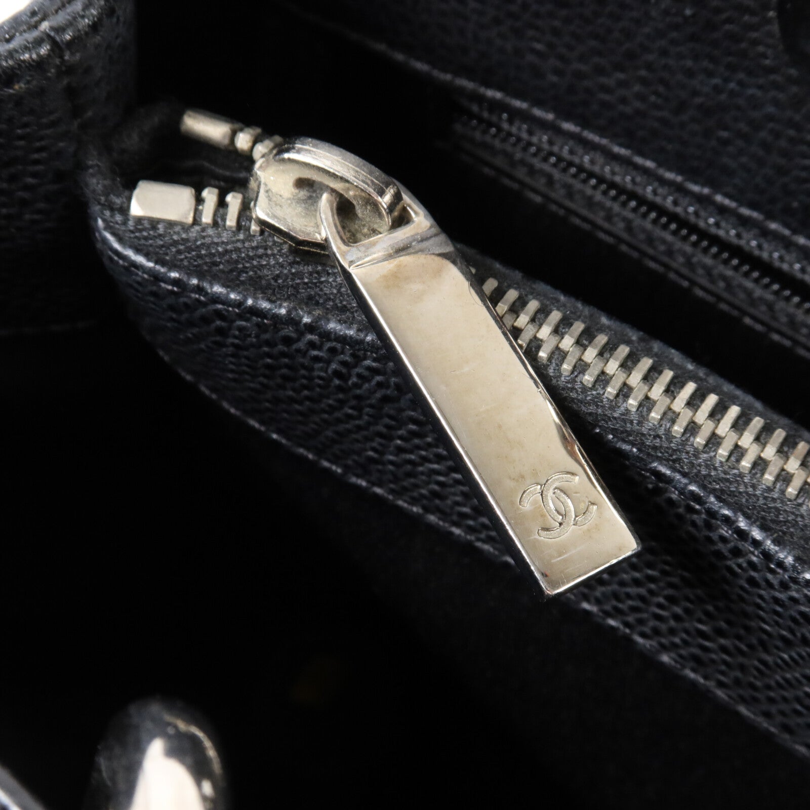 CHANEL 牛皮皮革GST Grand Shopping Tote Bag鏈帶肩背袋