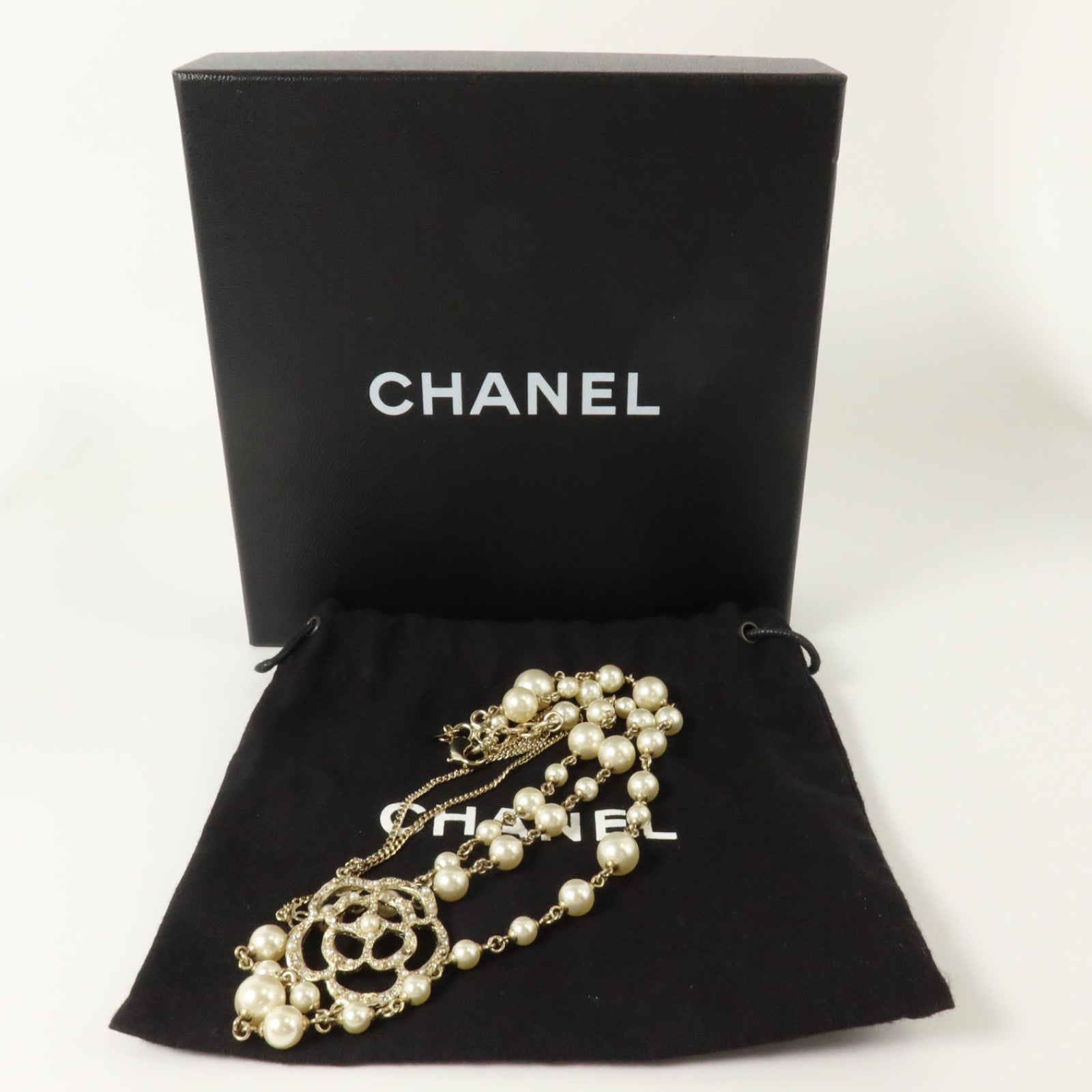 CHANEL PVC/金屬Crystal Camellia Pearl Necklace項鏈