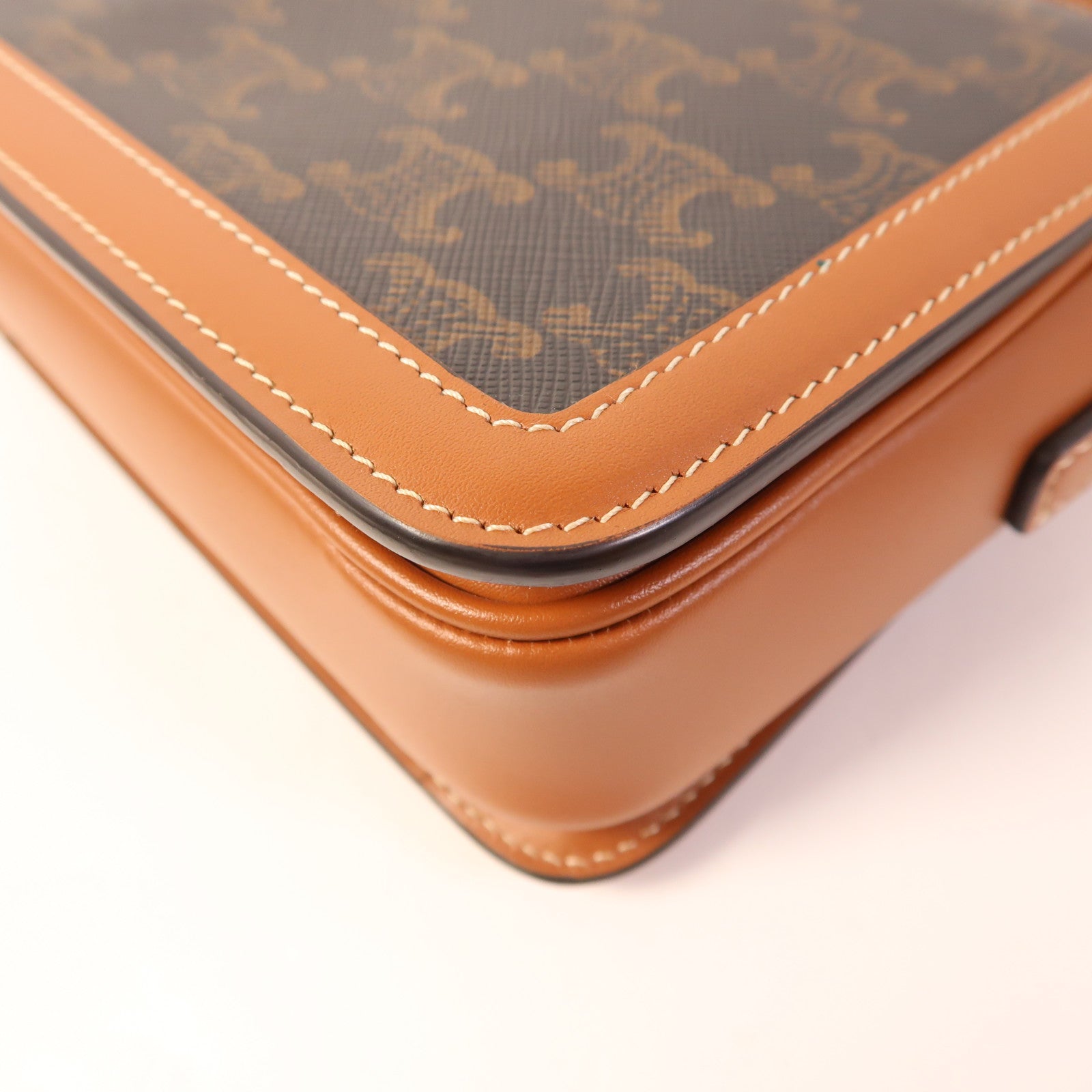 CELINE 塗層帆布Teen Troimphe金扣肩背袋