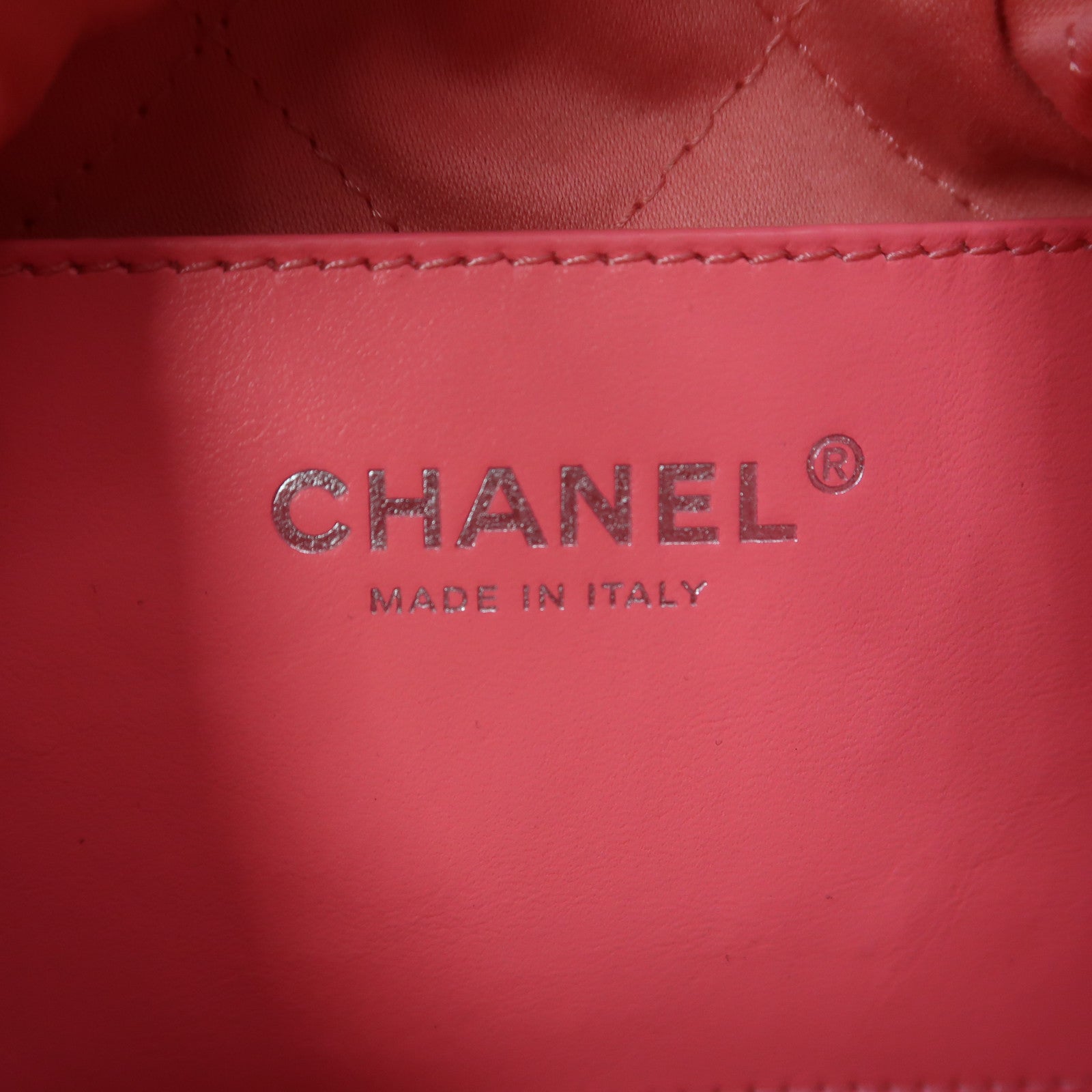 CHANEL 菱格牛皮皮革Chanel 22 Mini手挽肩背兩用袋粉紅色