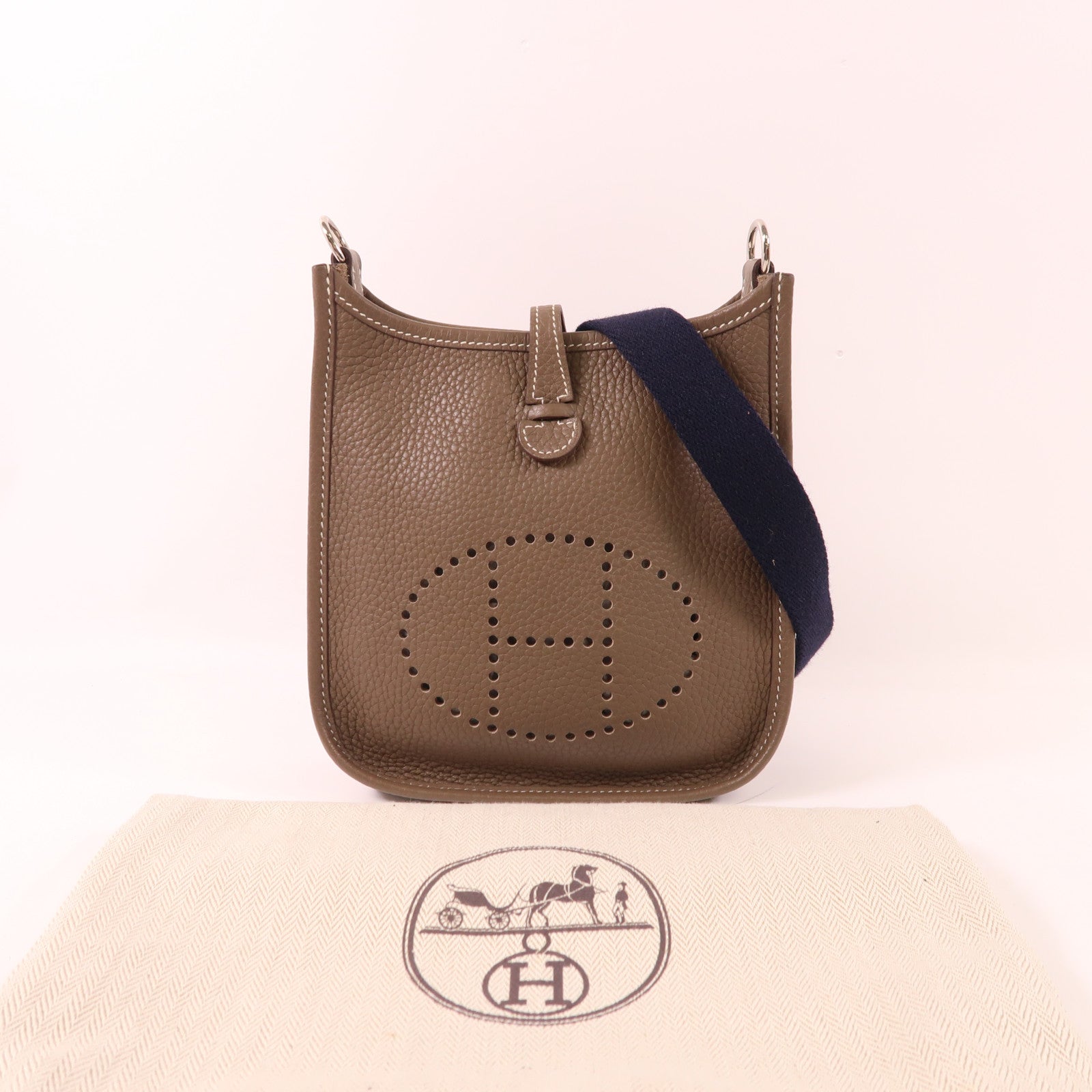 HERMES Clemence皮革Evelyne TPM銀扣肩背袋Etoupe