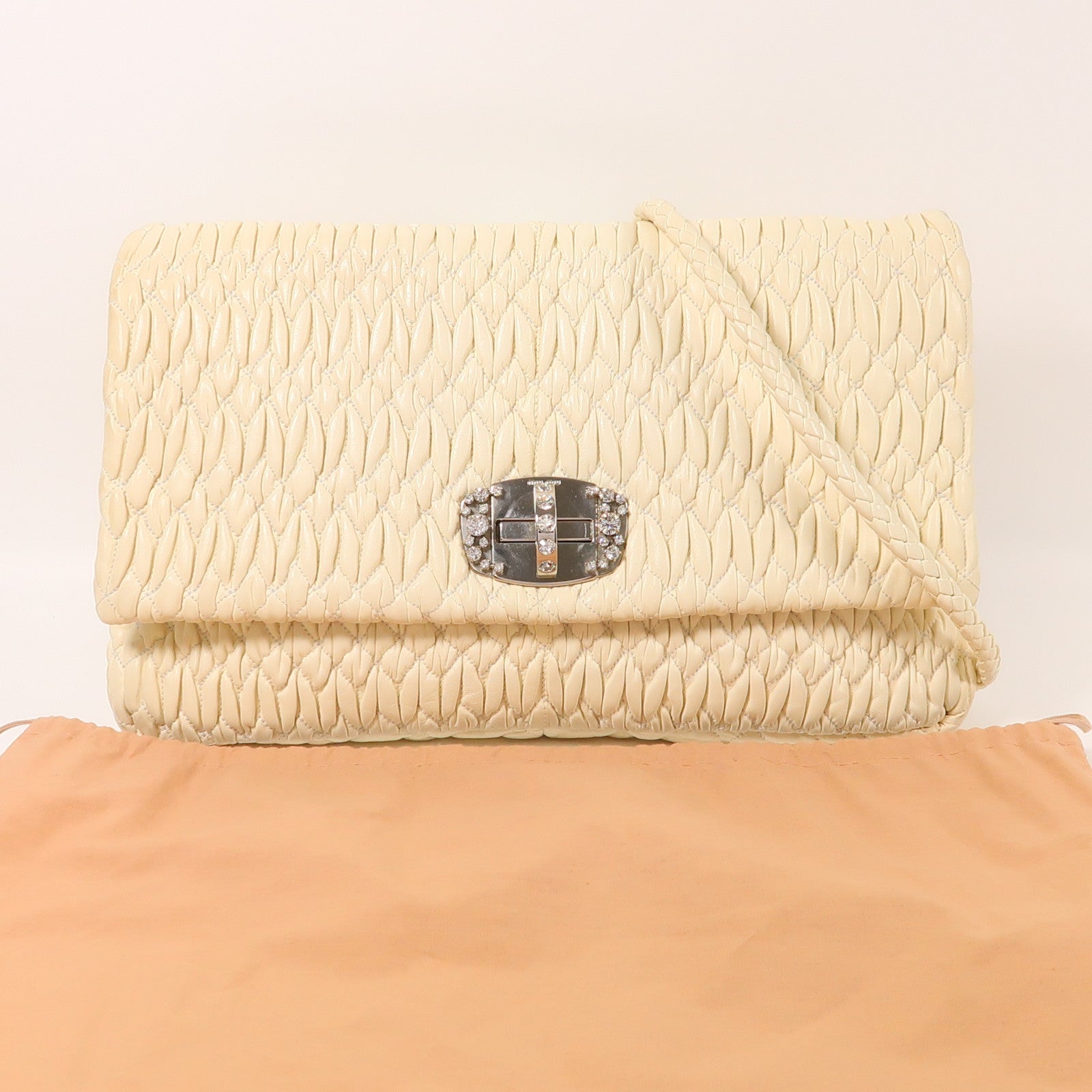 Miu Miu 牛皮皮革Matelasse Nappa Crystal銀扣肩背袋