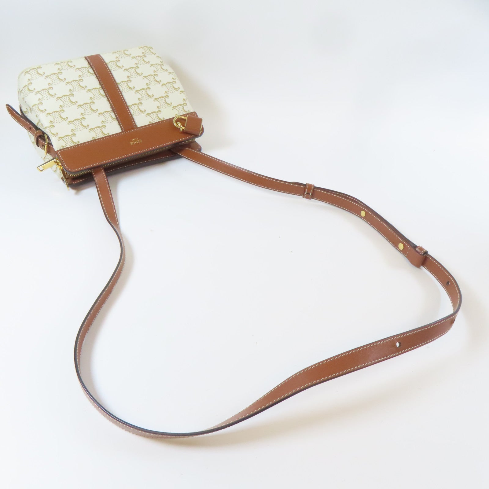 CELINE Triomphe塗層帆布Shoulder Bag金扣肩背袋白色/啡色
