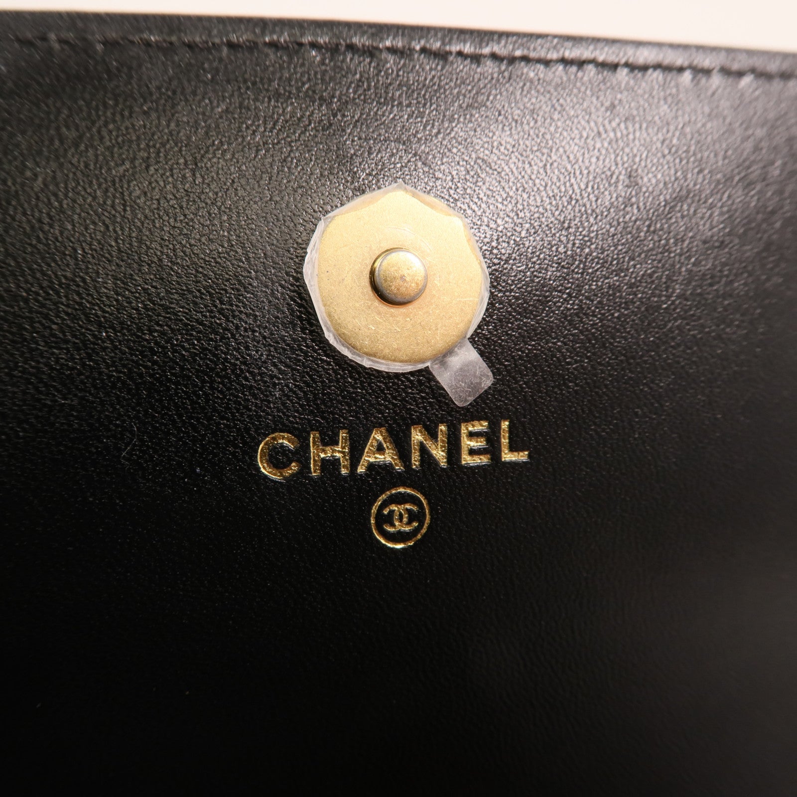 CHANEL 羊皮皮革Chanel 19 Phone Bag金扣鏈帶手挽肩背兩用袋
