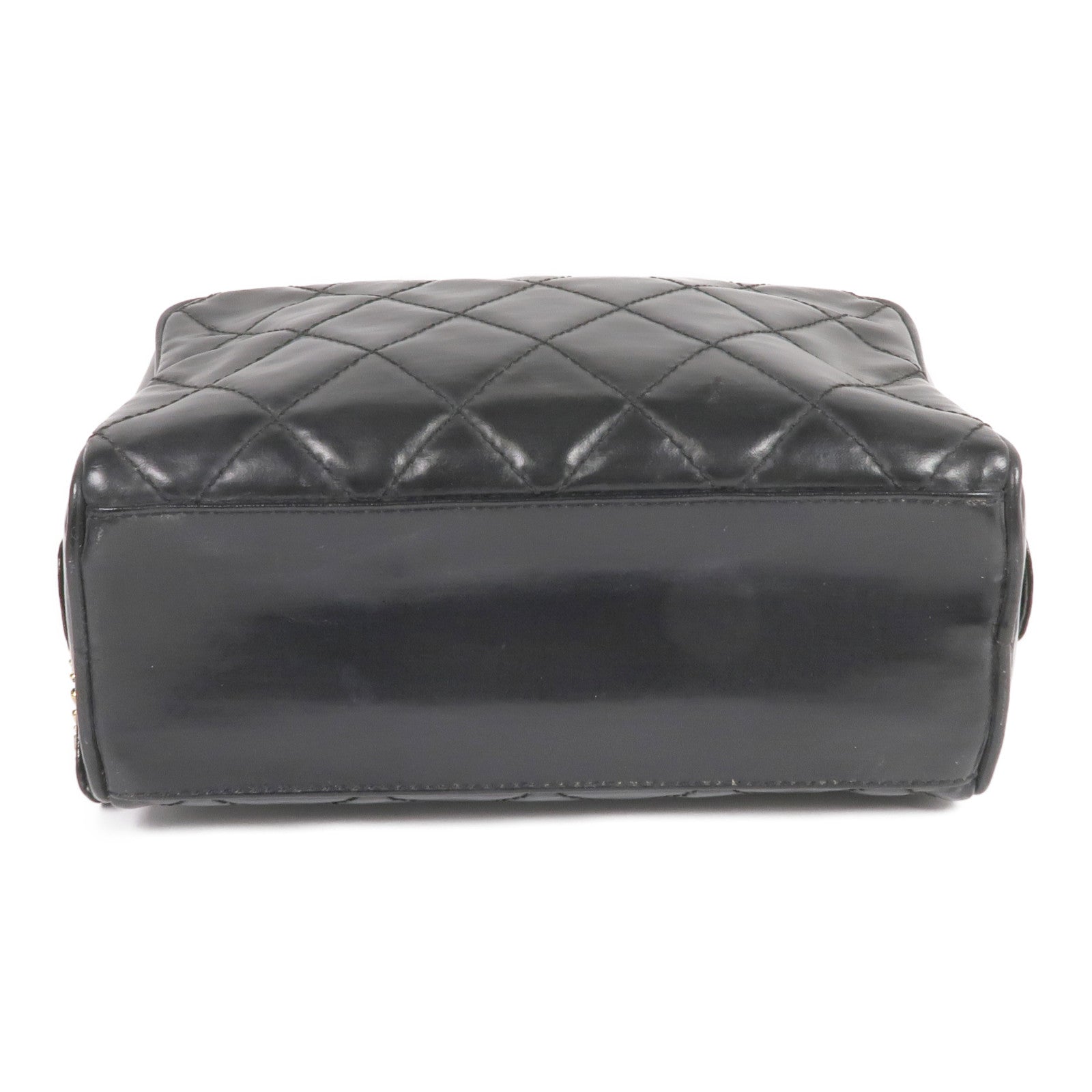 CHANEL 羊皮皮革Pouch金扣手拿包