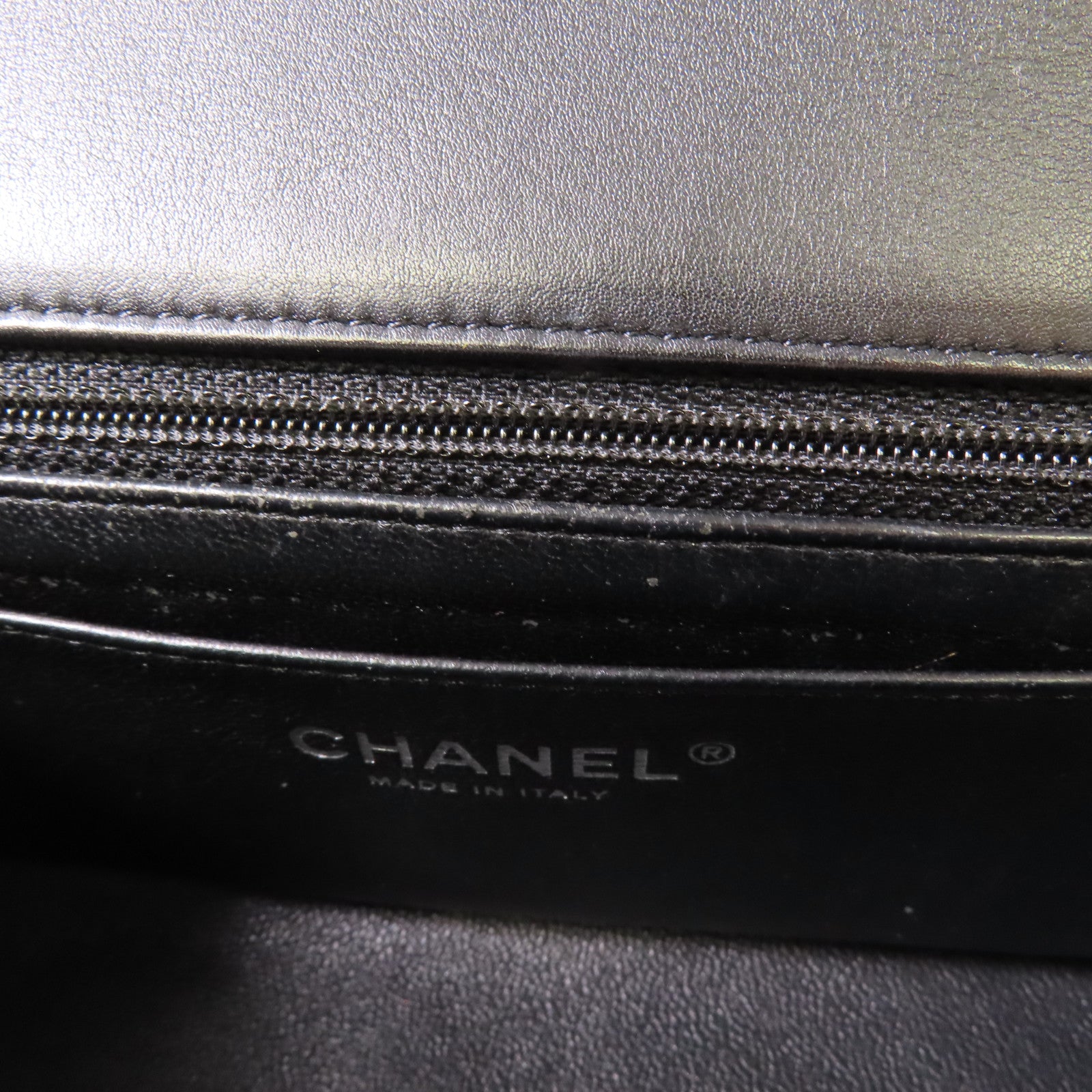 CHANEL 漆皮皮革Classic 20銀扣鏈帶肩背袋