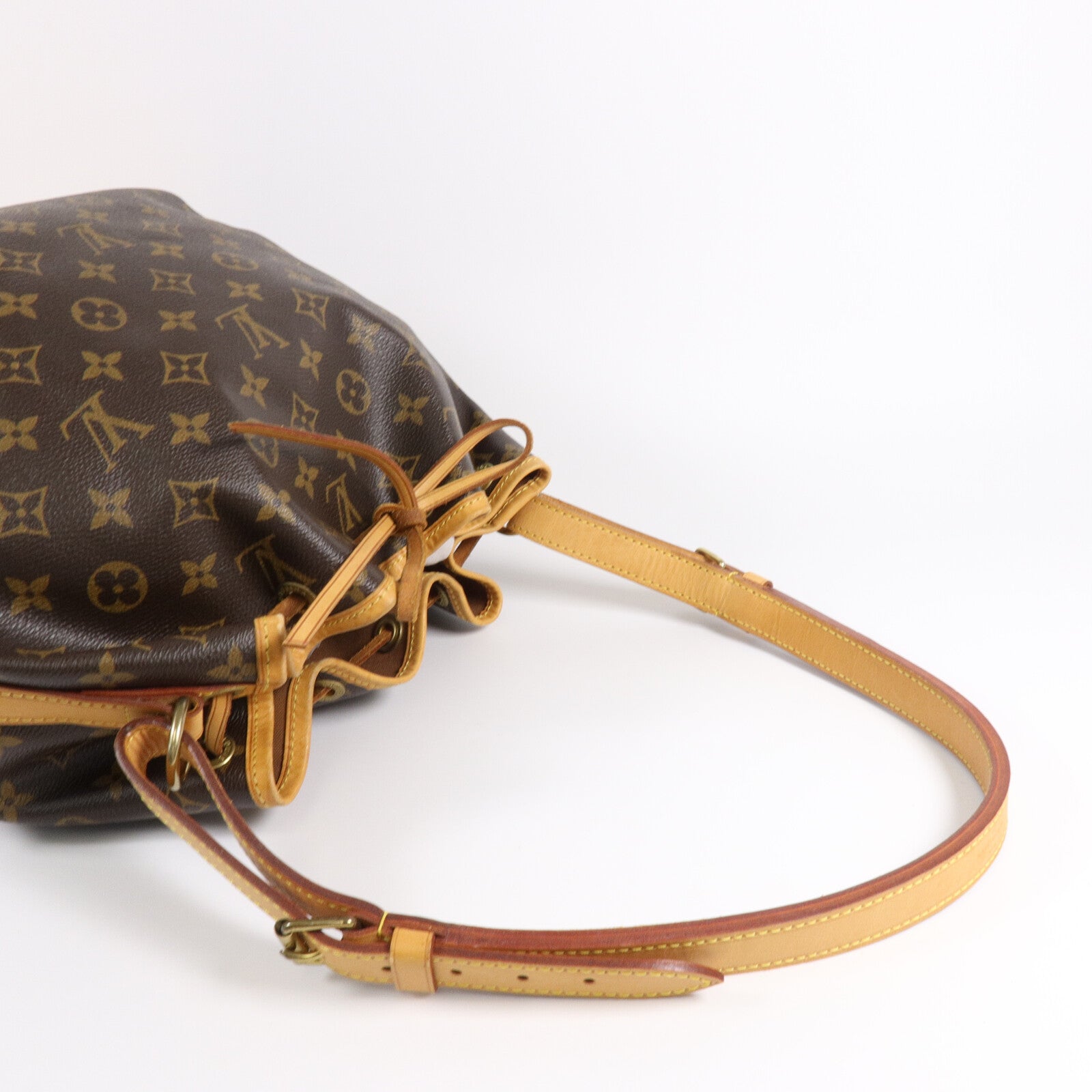 LOUIS VUITTON Monogram Petit Noe肩背袋