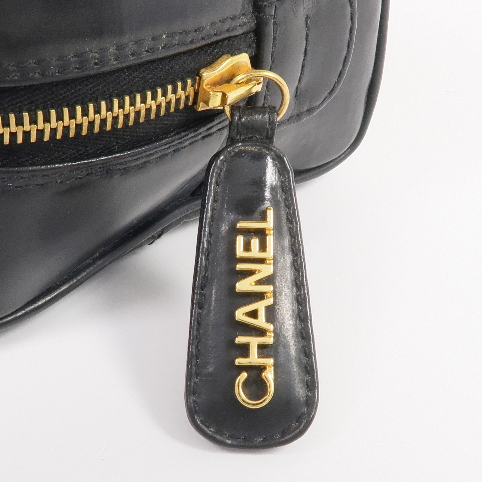 CHANEL 羊皮皮革Pouch金扣手拿包
