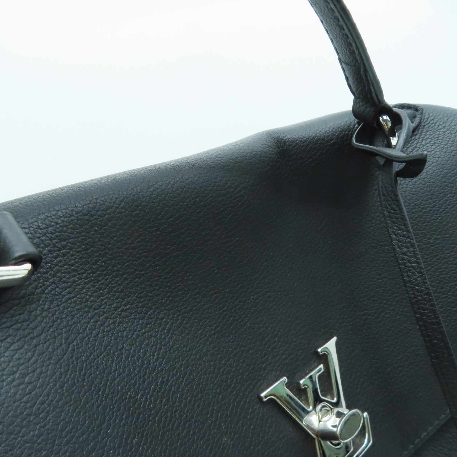 LOUIS VUITTON 牛皮皮革Lockme Ever BB银扣手挽肩背两用袋黑色
