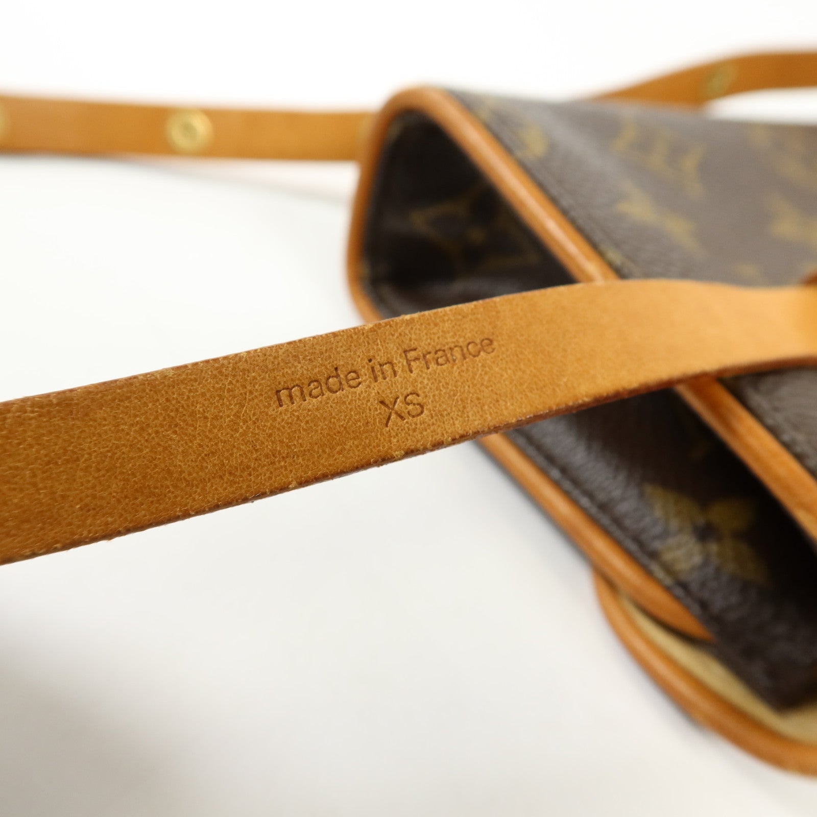 LOUIS VUITTON Monogram Pochette Florentine金扣腰包棕色