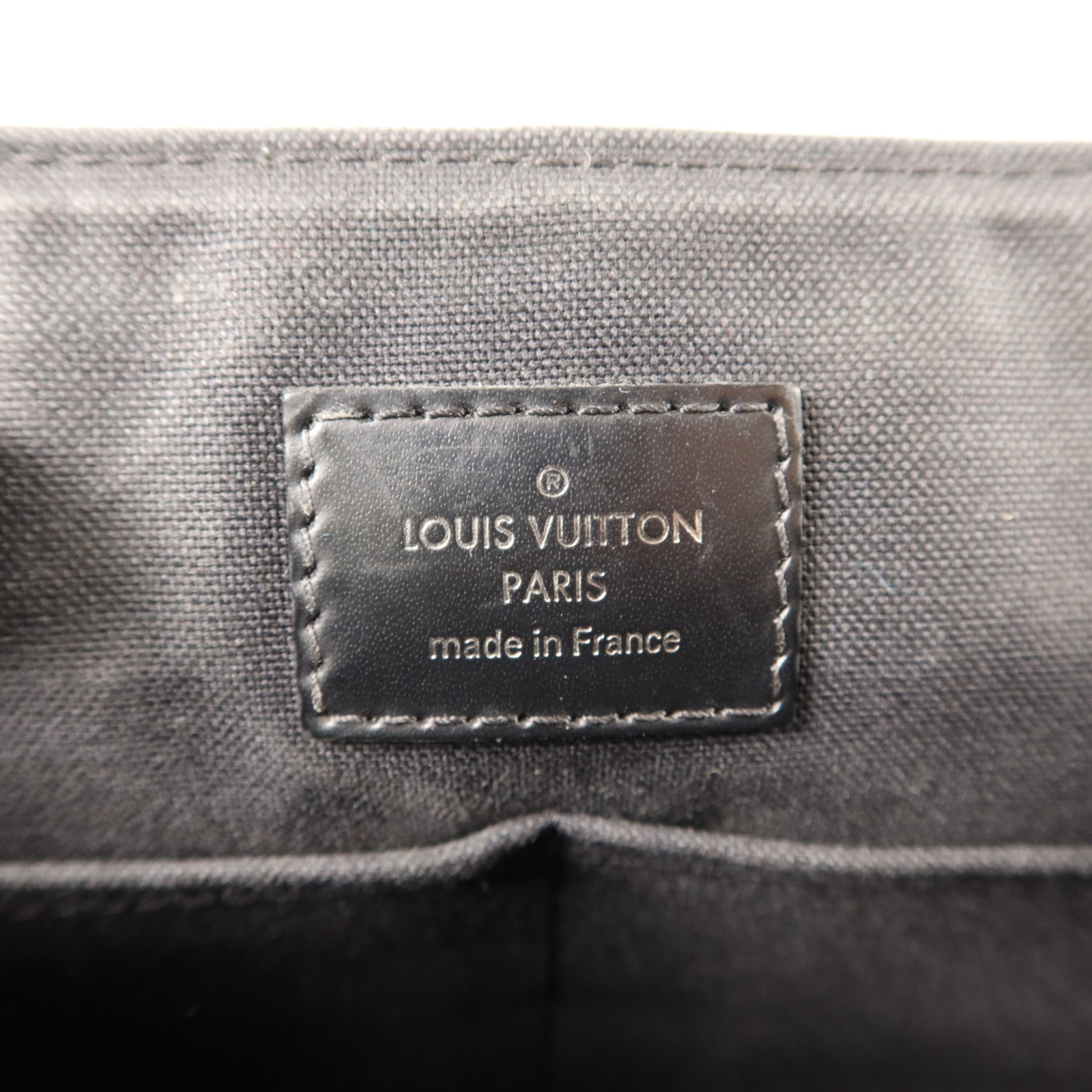 LOUIS VUITTON Damier Graphite District PM銀扣肩背袋