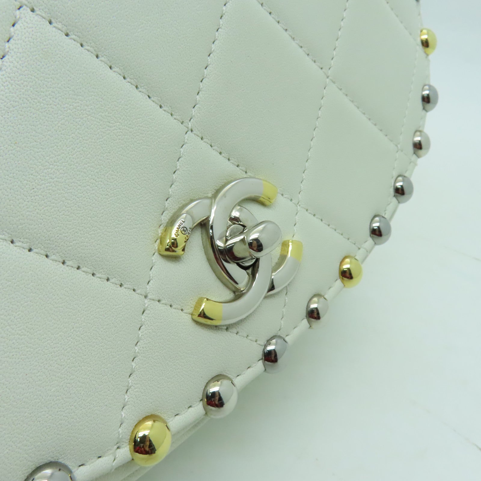 CHANEL 菱格牛皮皮革Bubble Flap Bag金扣/銀扣鏈帶肩背袋白色