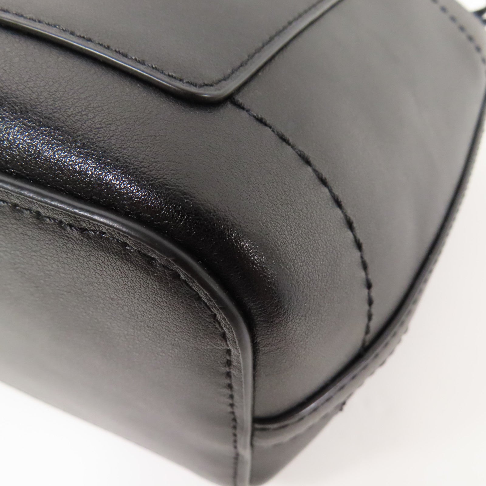 Michael Kors GHW Shoulder Bag Calfskin Leather Black