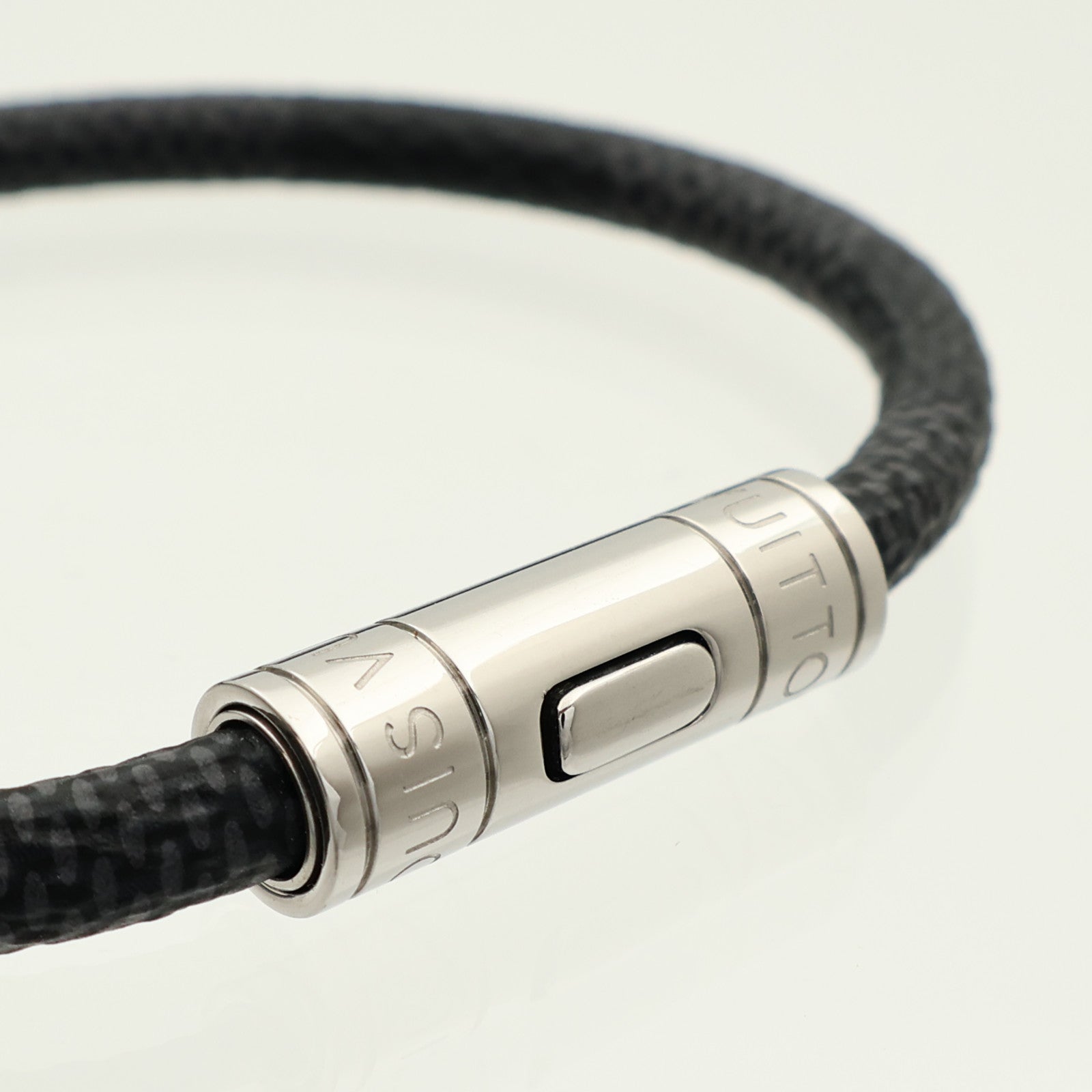 LOUIS VUITTON Damier Graphite Keep lt Bracelet銀扣手鏈