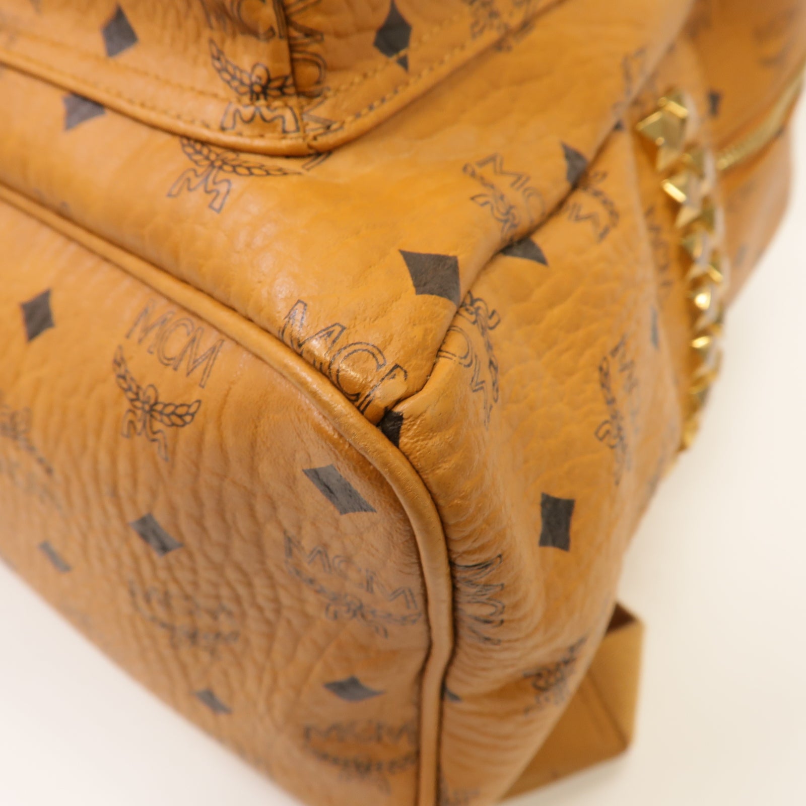 MCM 【激減優惠】皮革Stark Side Studs Backpack金扣背包啡色