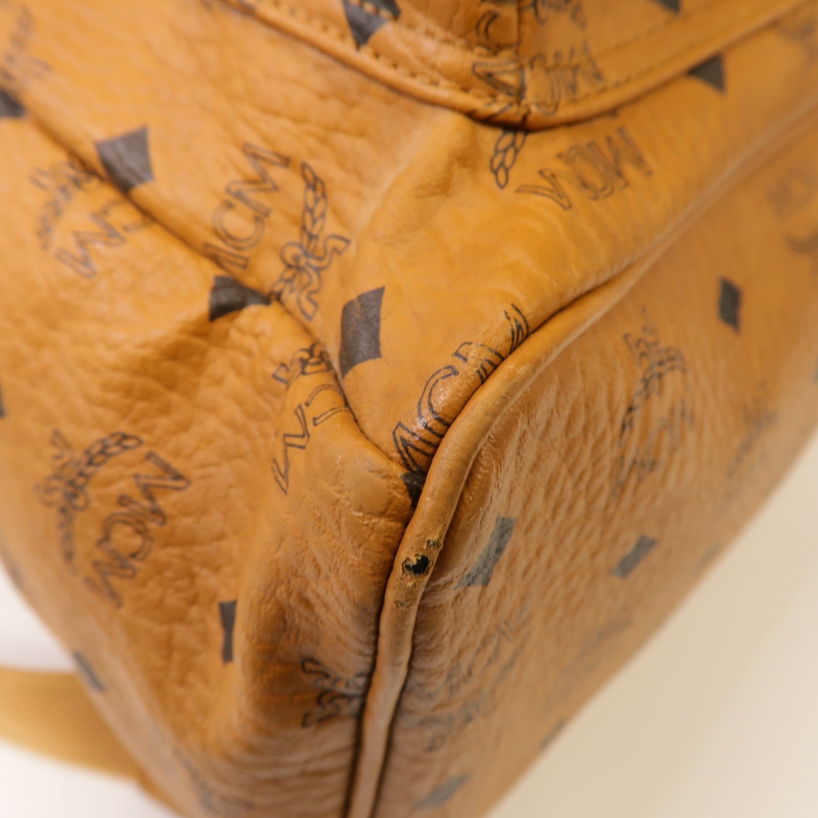 MCM 【激減優惠】皮革Stark Side Studs Backpack金扣背包啡色