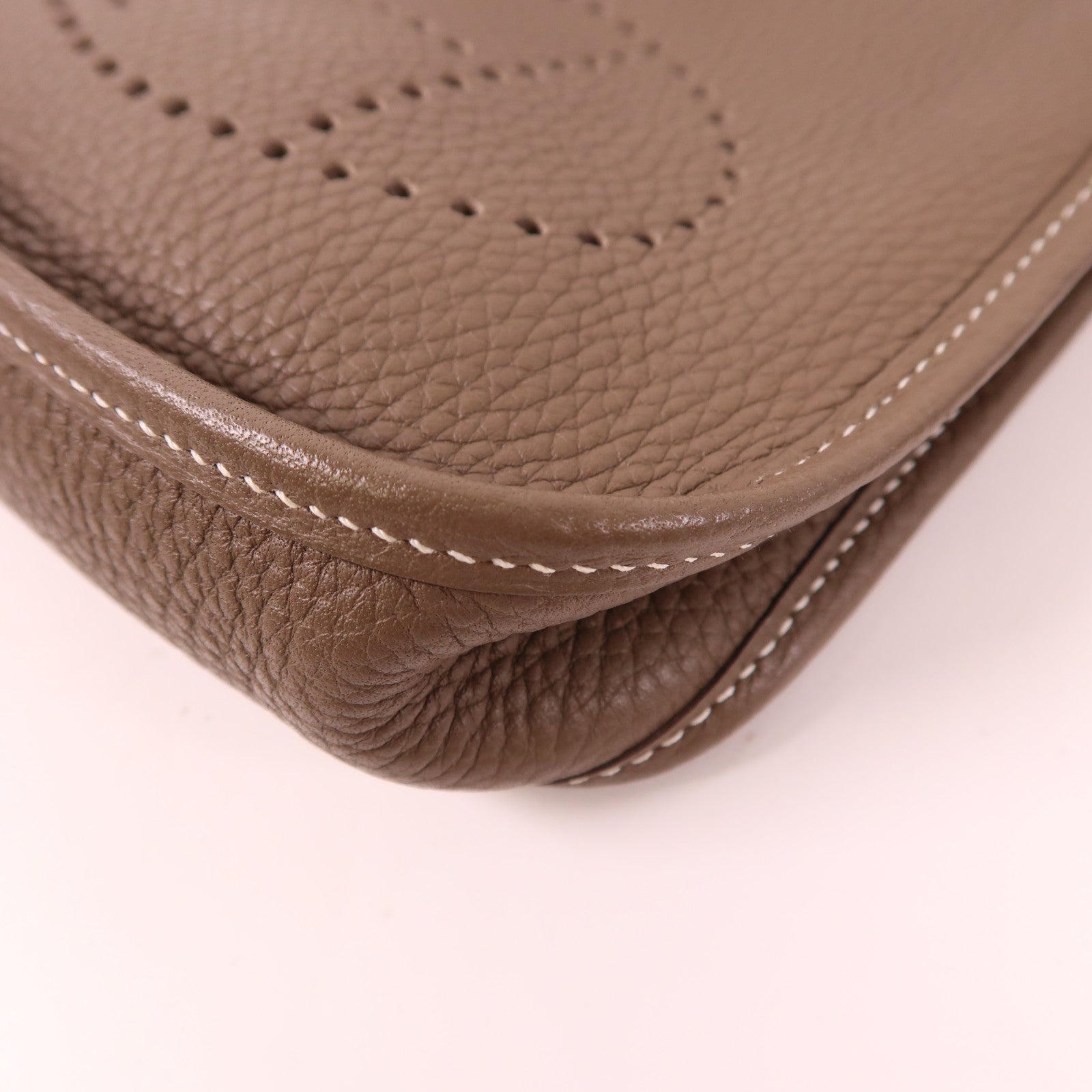HERMES Clemence皮革Evelyne TPM銀扣肩背袋Etoupe
