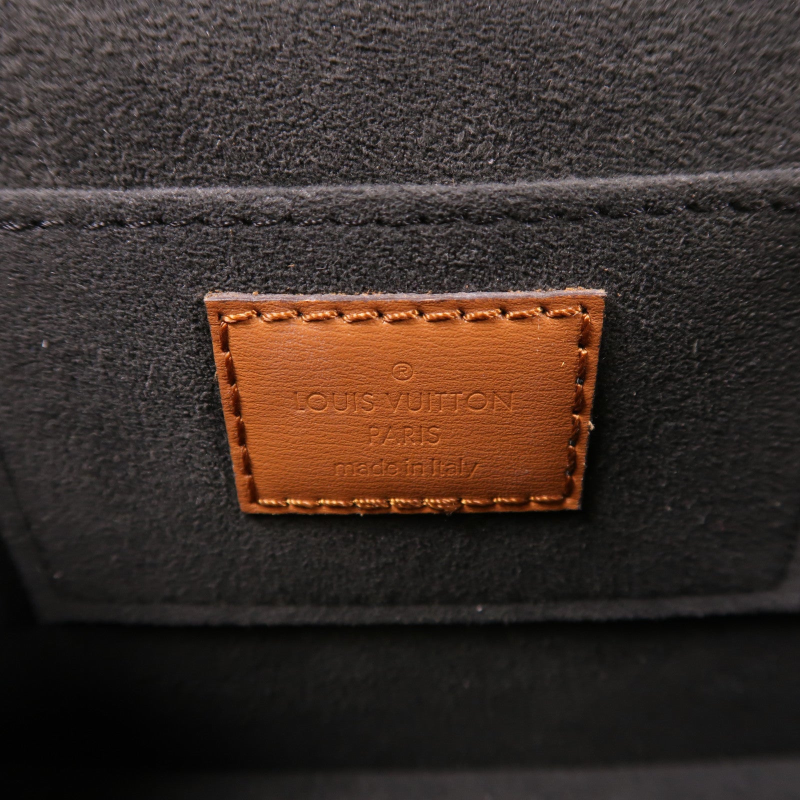 LOUIS VUITTON Monogrqam Reverse Mini Dauphine肩背袋