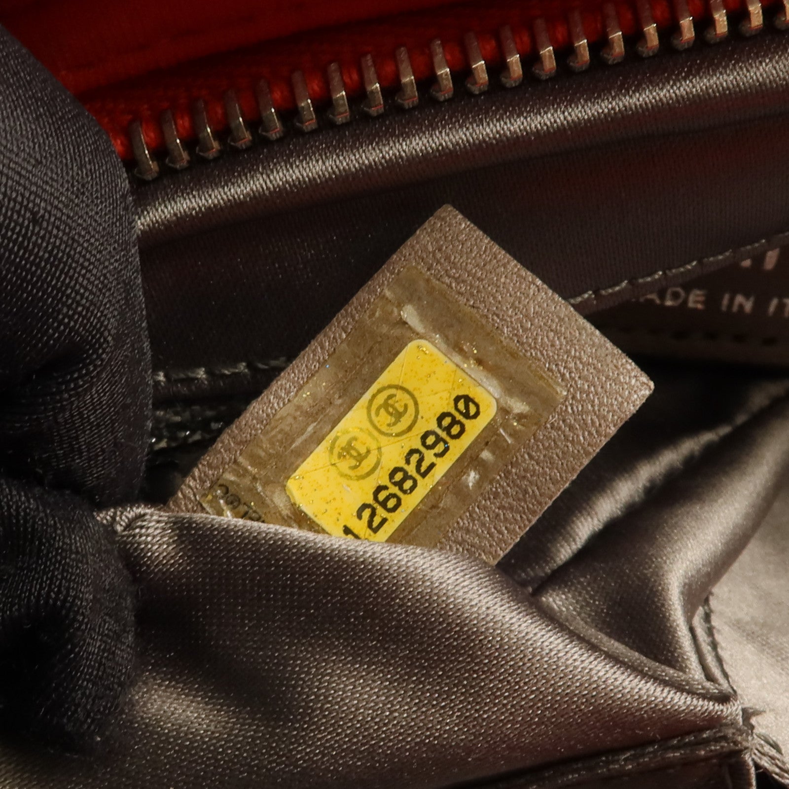 CHANEL 布料Bubble Bag銀扣鏈帶肩背袋