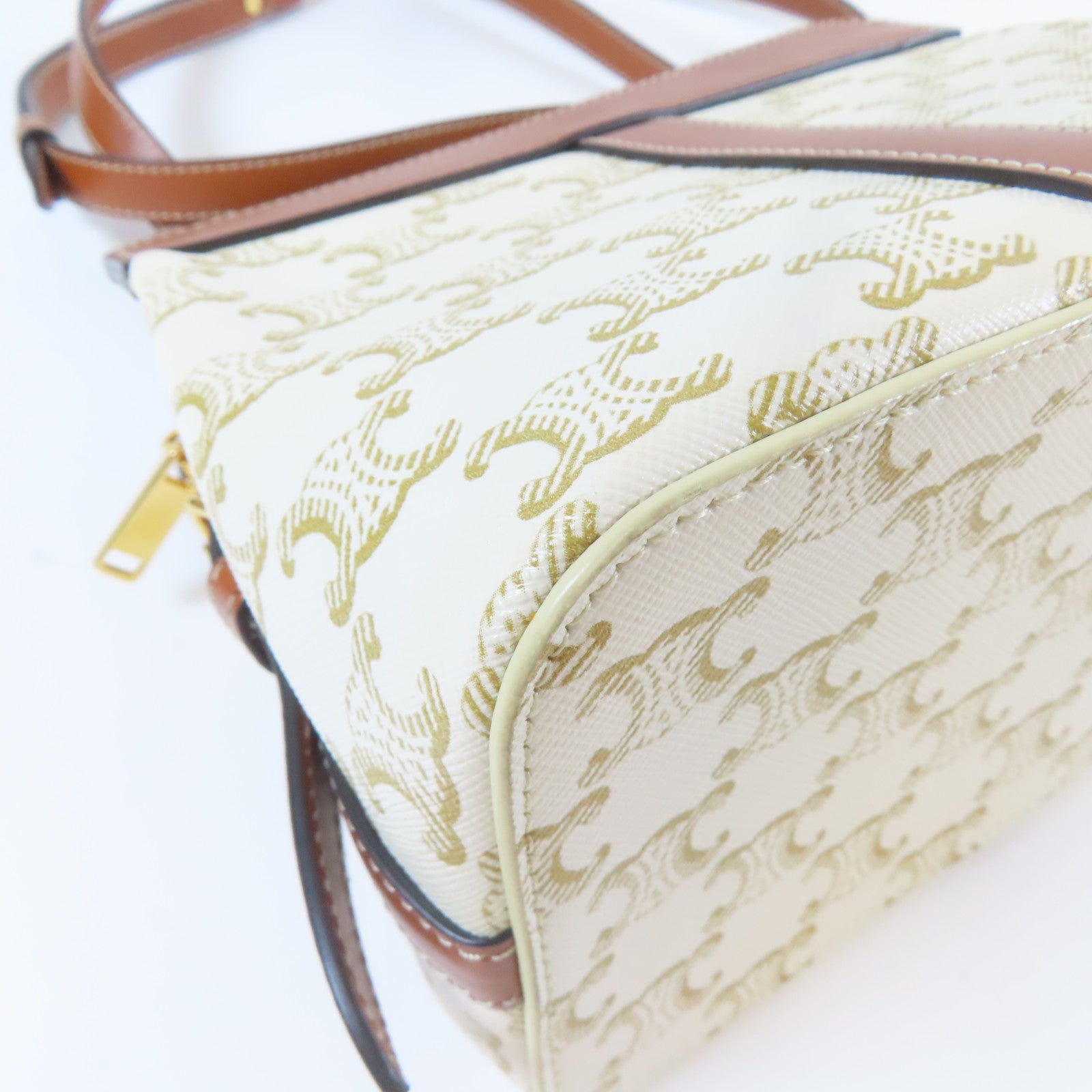 CELINE Triomphe塗層帆布Shoulder Bag金扣肩背袋白色/啡色