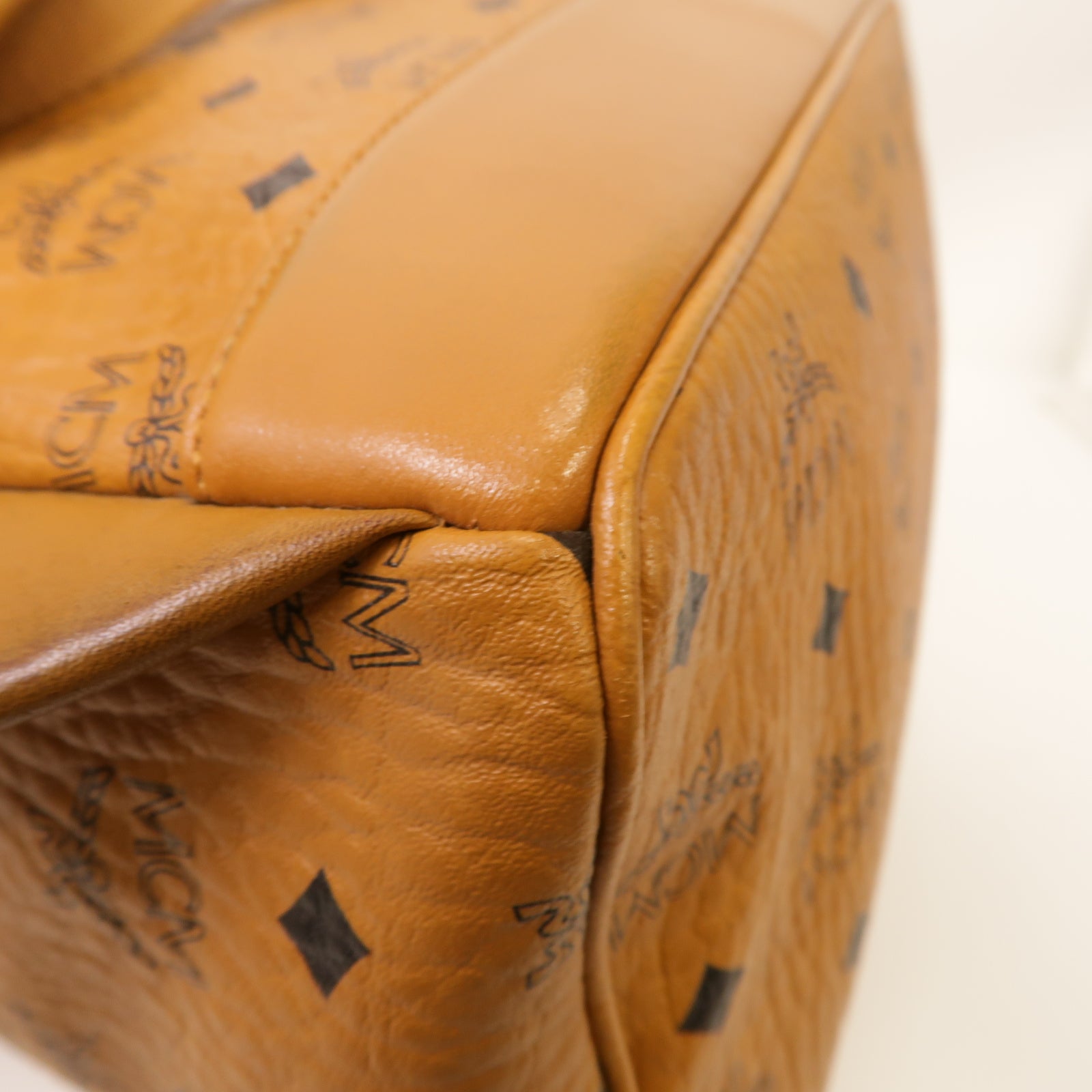 MCM 【激減優惠】皮革Stark Side Studs Backpack金扣背包啡色