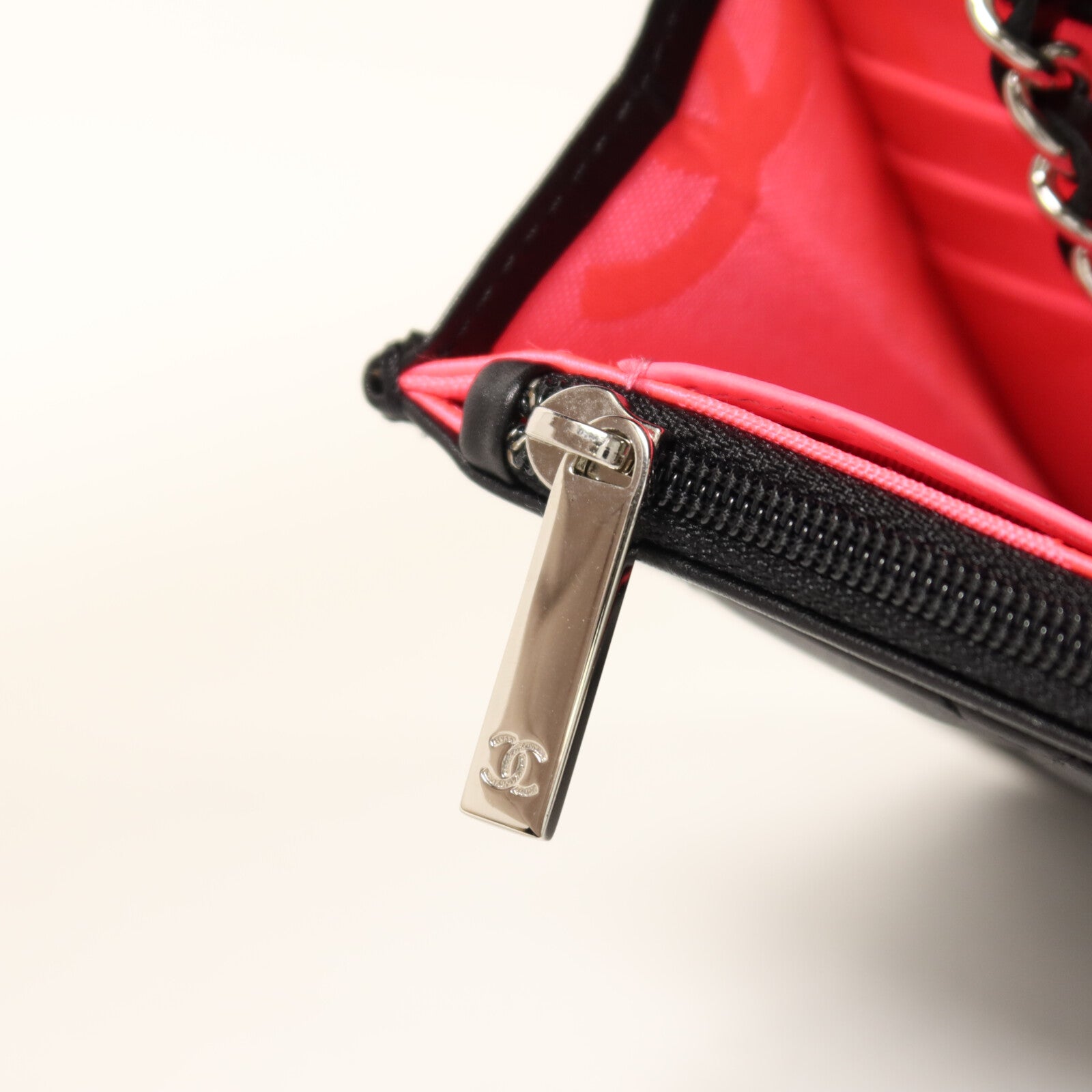CHANEL 牛皮皮革Cambom Wallet On Chain銀扣鏈帶肩背袋