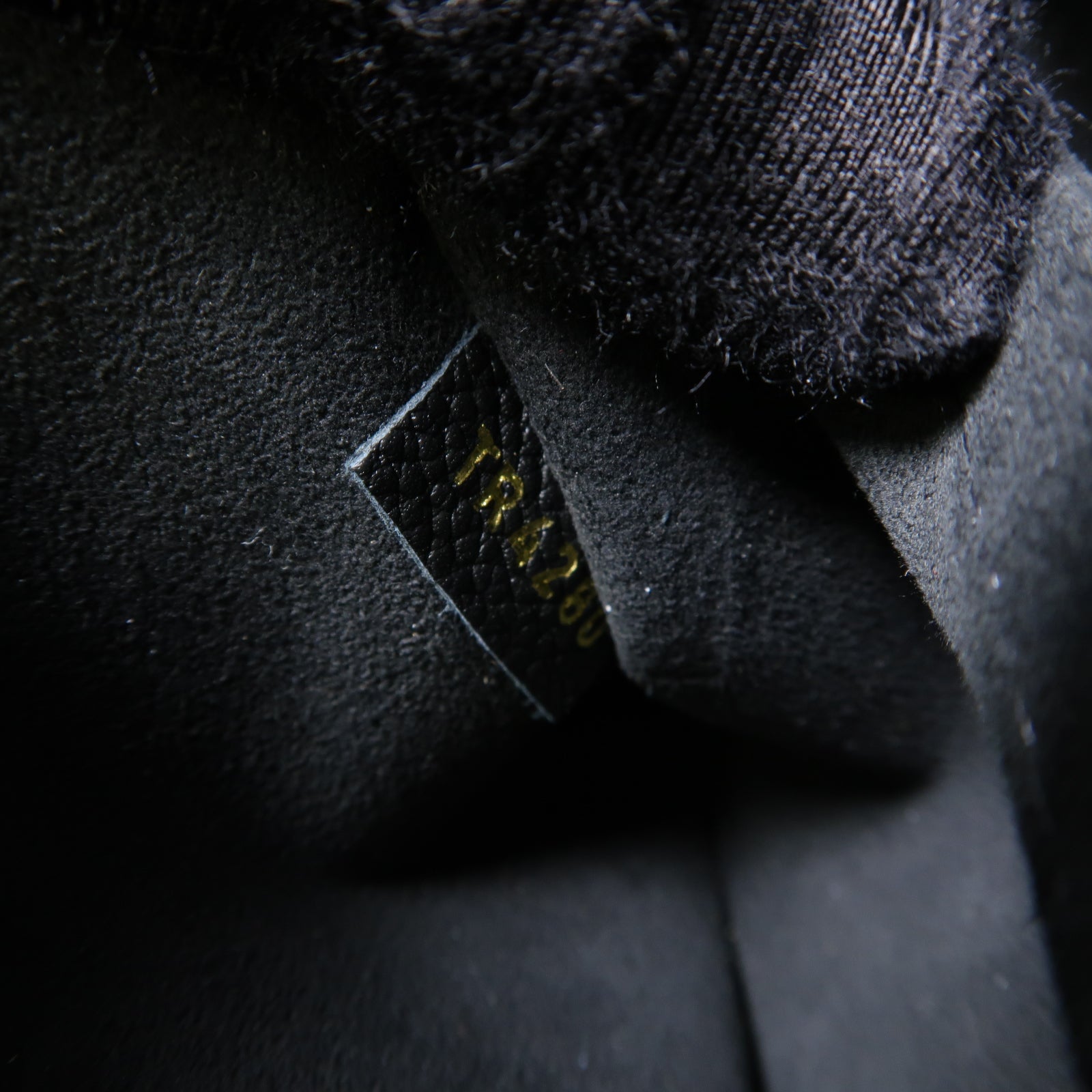 LOUIS VUITTON 【激減優惠】Monogram Empreinte Vavin BB金扣鏈帶肩背袋黑色