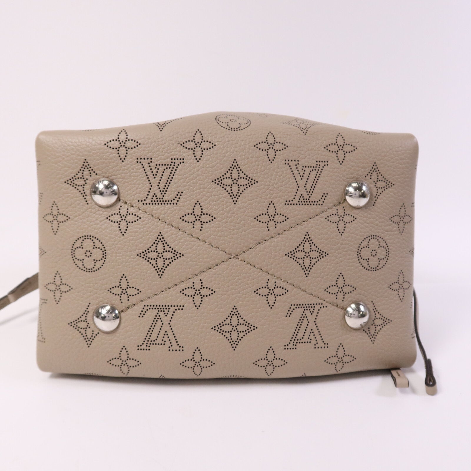 LOUIS VUITTON Mahina Bella銀扣肩背袋
