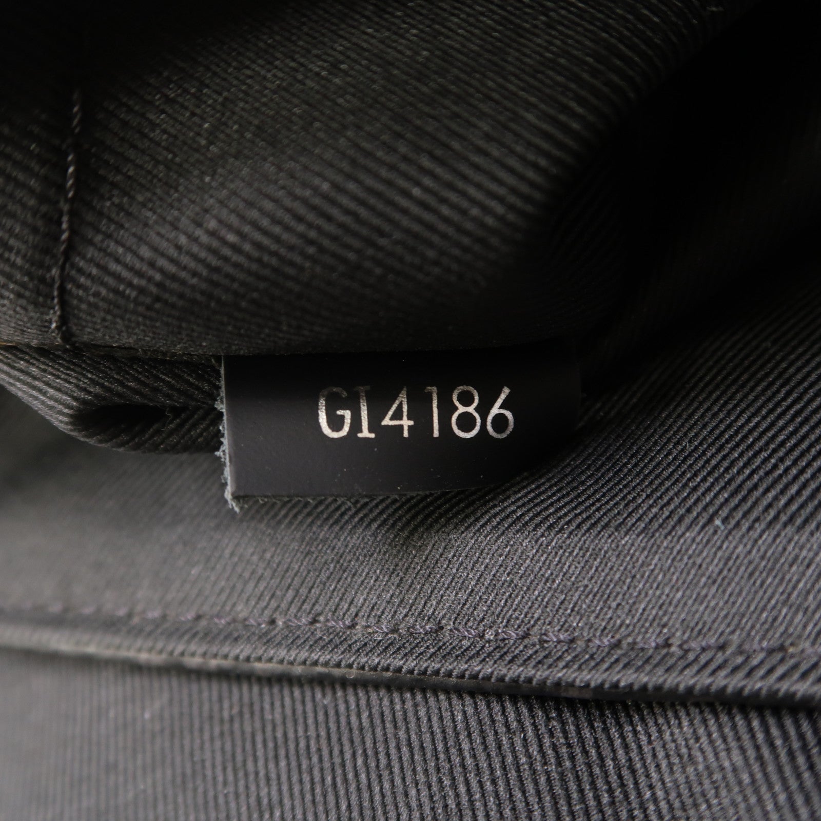LOUIS VUITTON Monogram Eclipse District PM銀扣肩背袋黑色