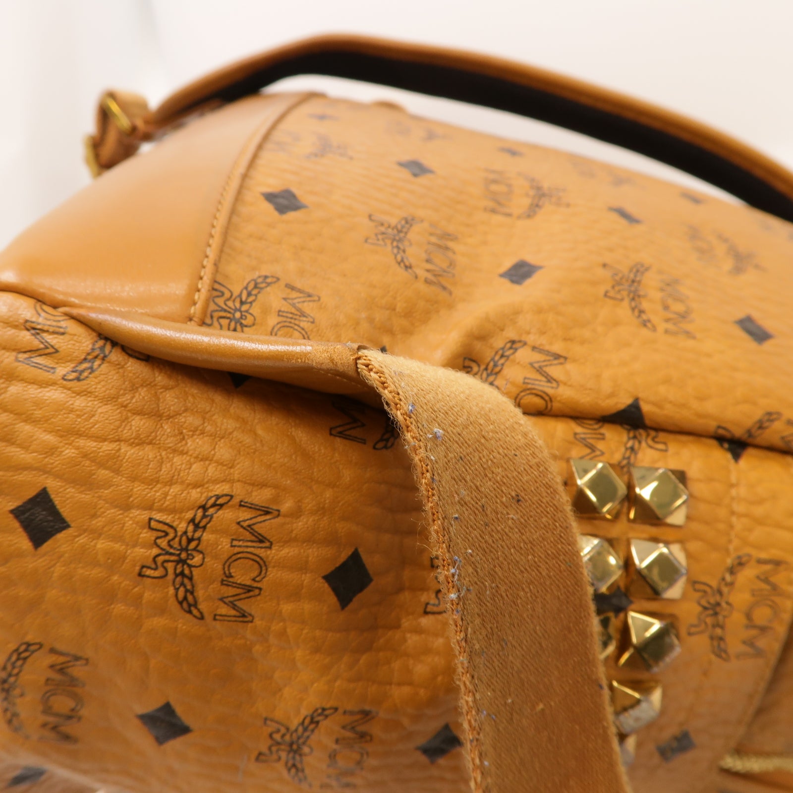 MCM 【激減優惠】皮革Stark Side Studs Backpack金扣背包啡色