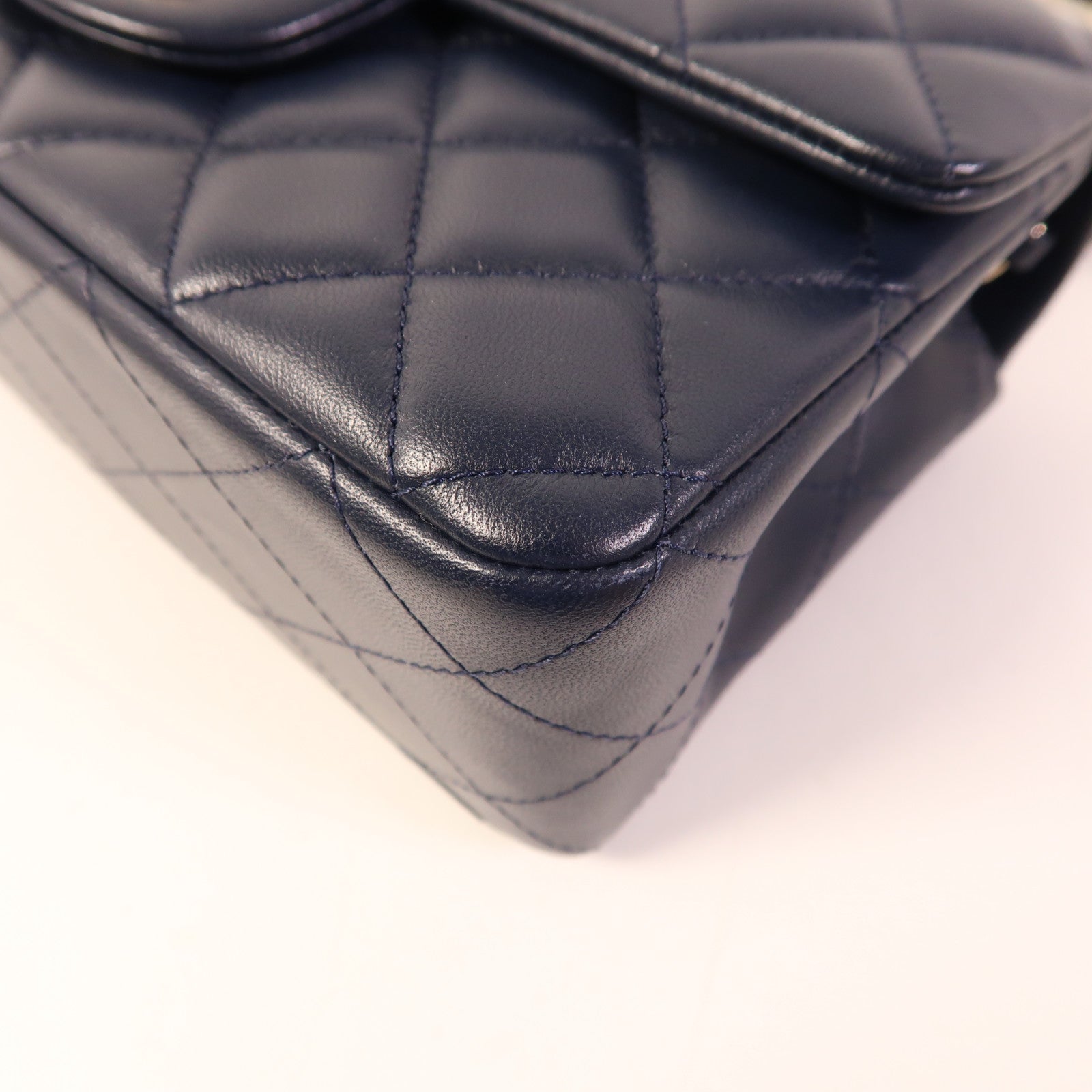 CHANEL【激減優惠】 羊皮皮革Mini Classic 20金扣肩背袋