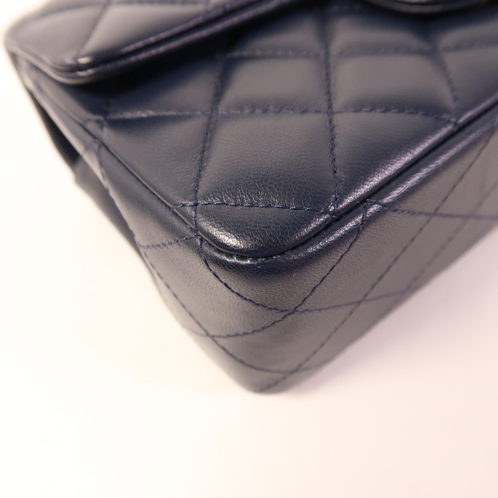 CHANEL【激減優惠】 羊皮皮革Mini Classic 20金扣肩背袋