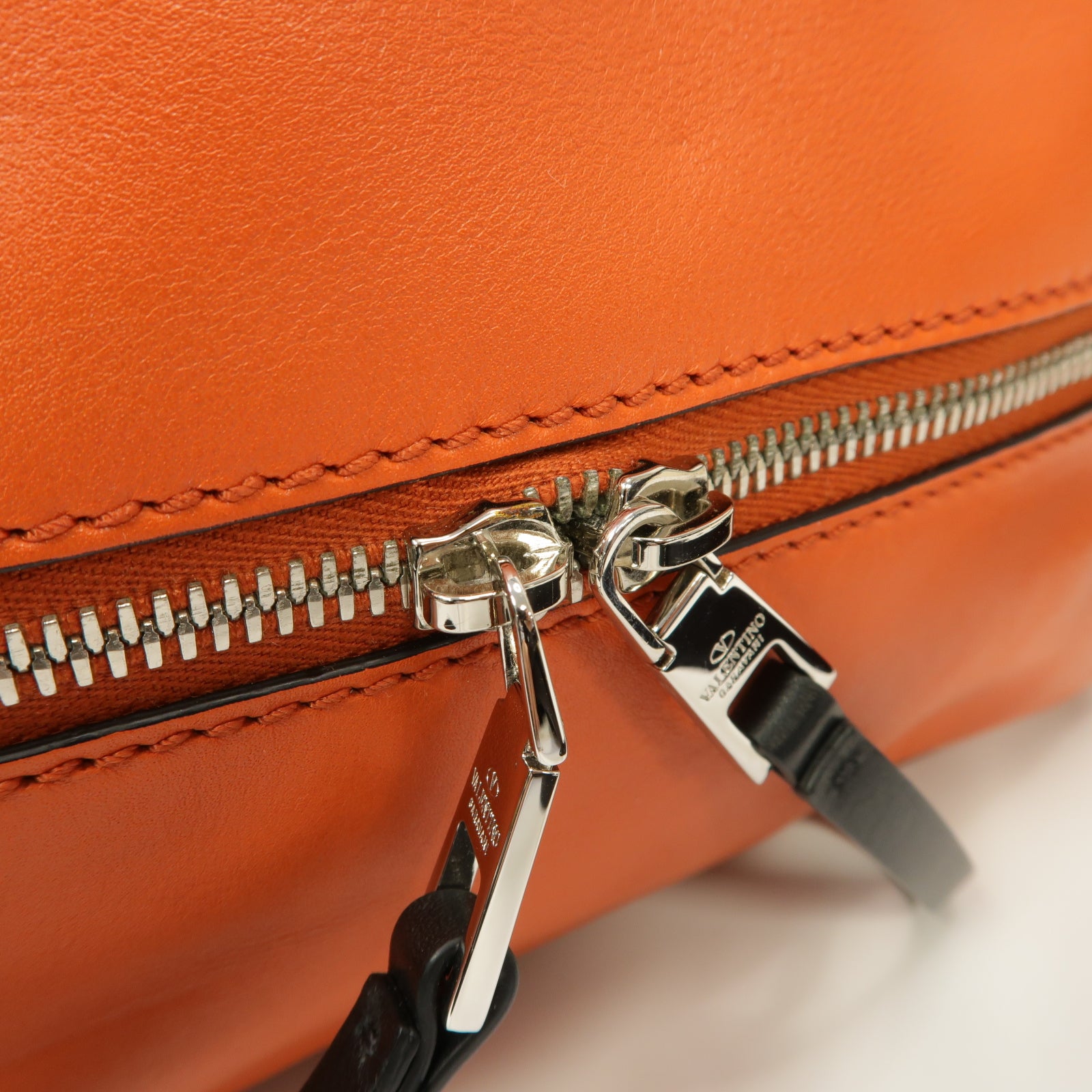 Valentino 【激減優惠】牛皮皮革Shoulder Bag銀扣肩背袋橙色