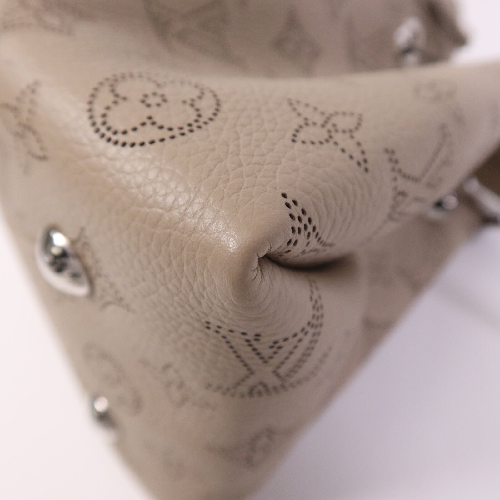 LOUIS VUITTON Mahina Bella銀扣肩背袋