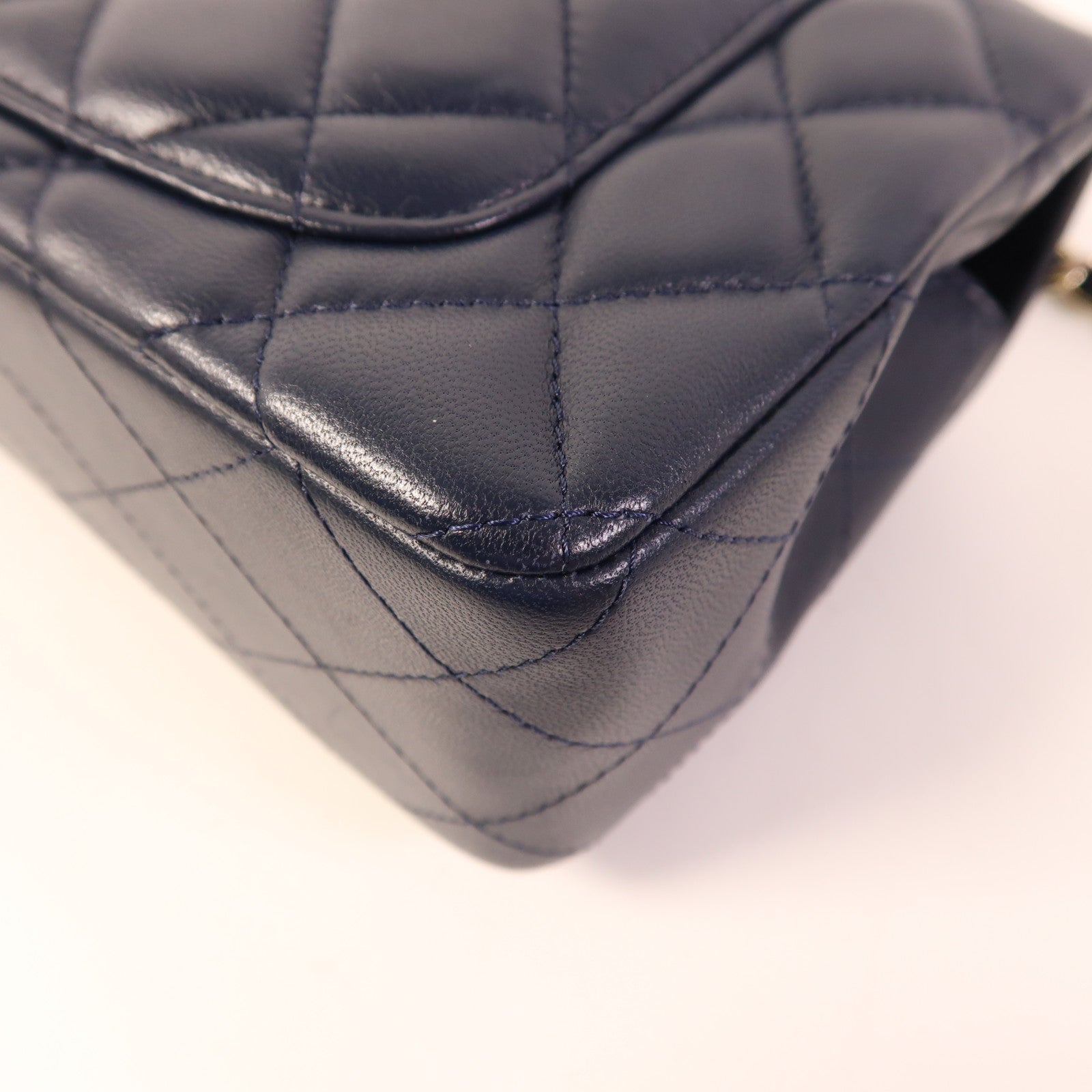 CHANEL【激減優惠】 羊皮皮革Mini Classic 20金扣肩背袋