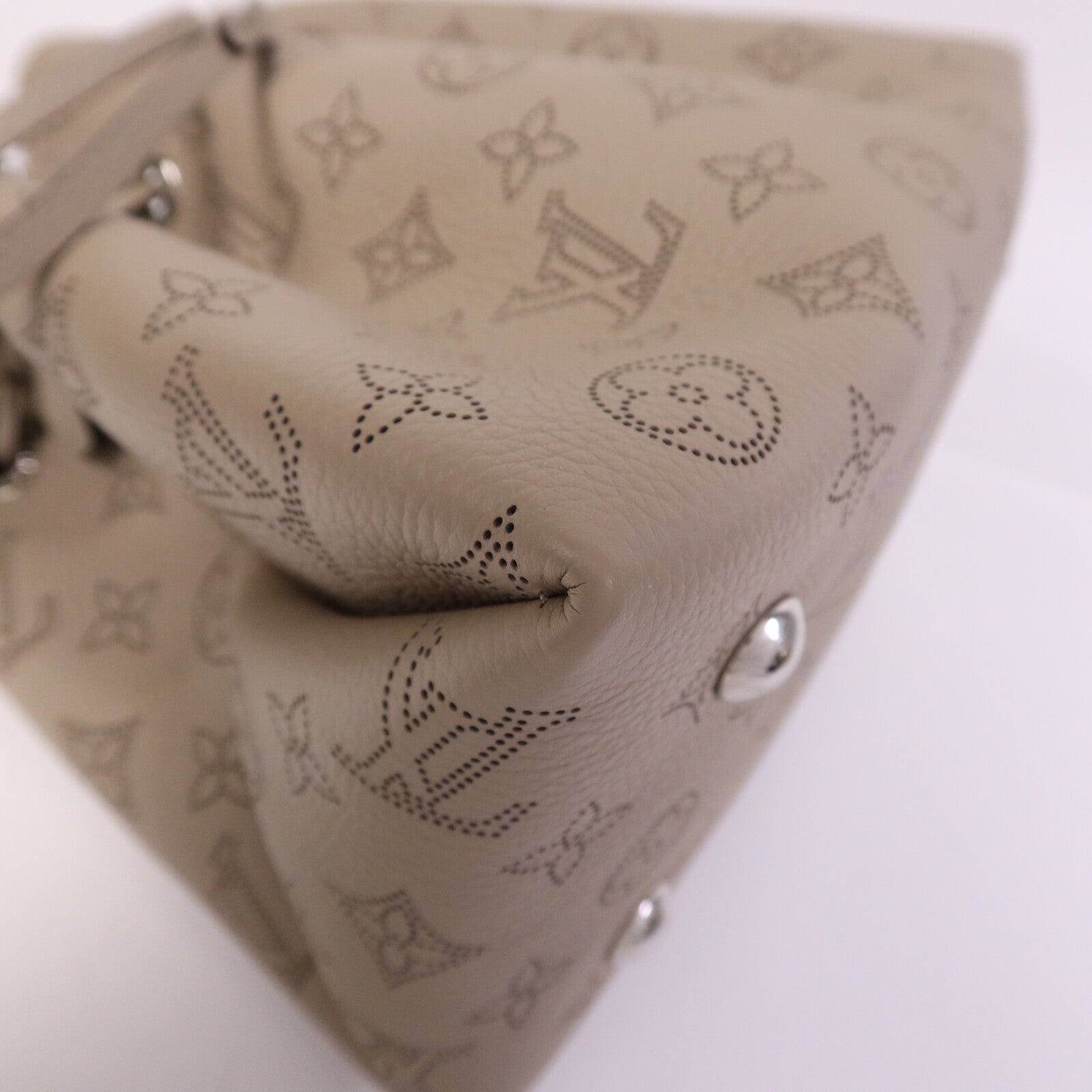 LOUIS VUITTON Mahina Bella銀扣肩背袋