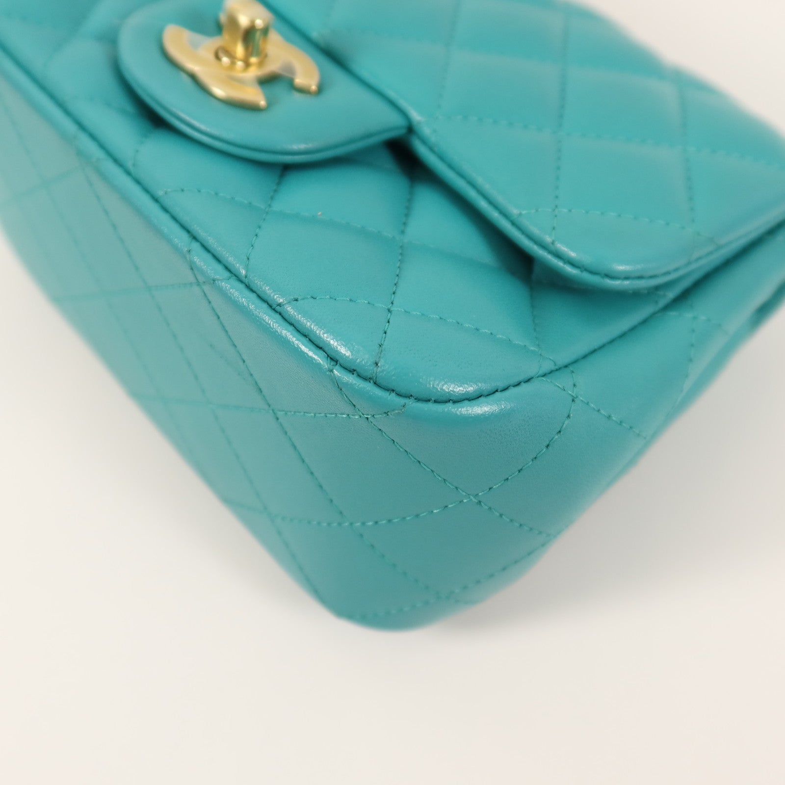 CHANEL 羊皮皮革Mini Classic 17鏈帶肩背袋