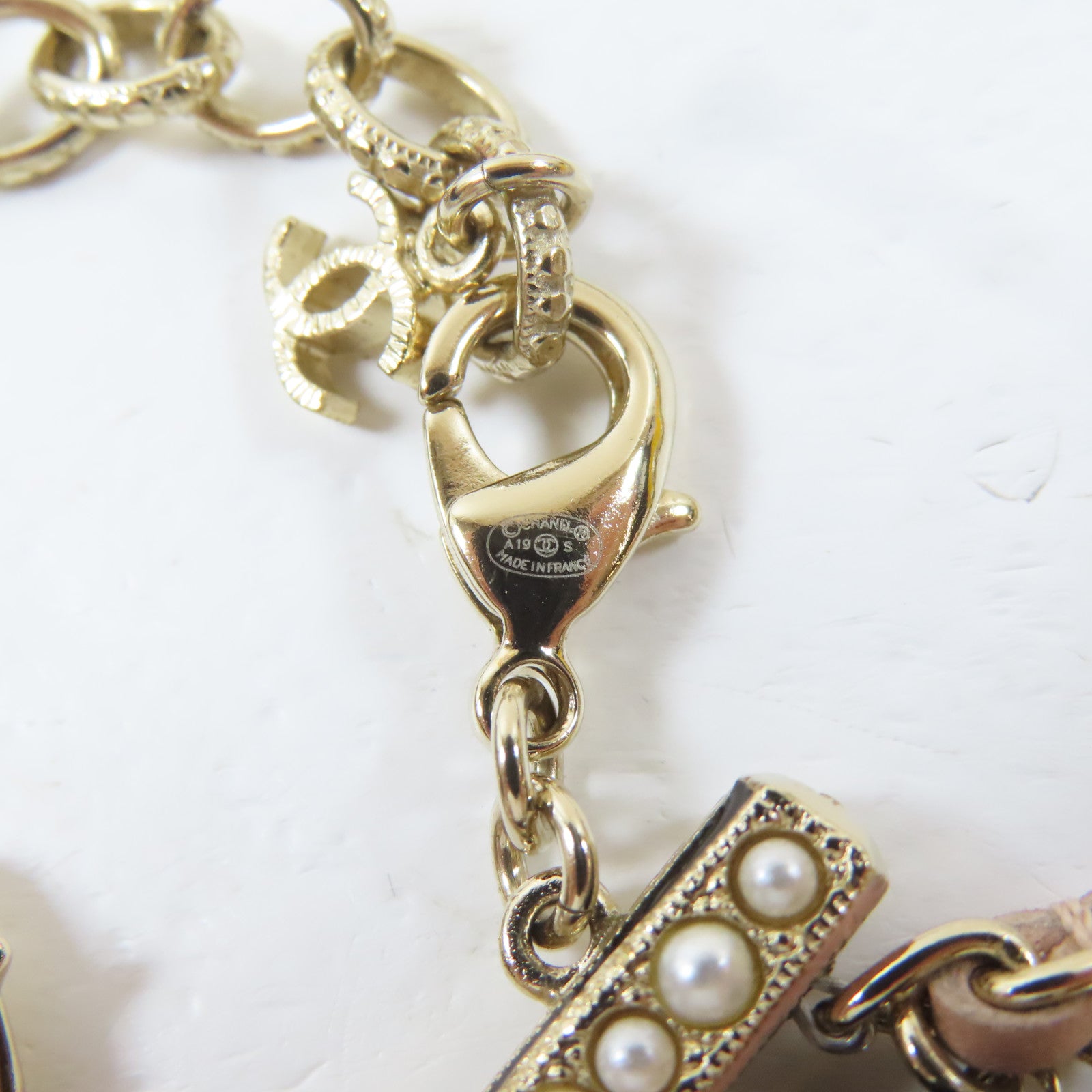 CHANEL PVC/金屬Pearl Long Chain項鍊粉紅色/黑色