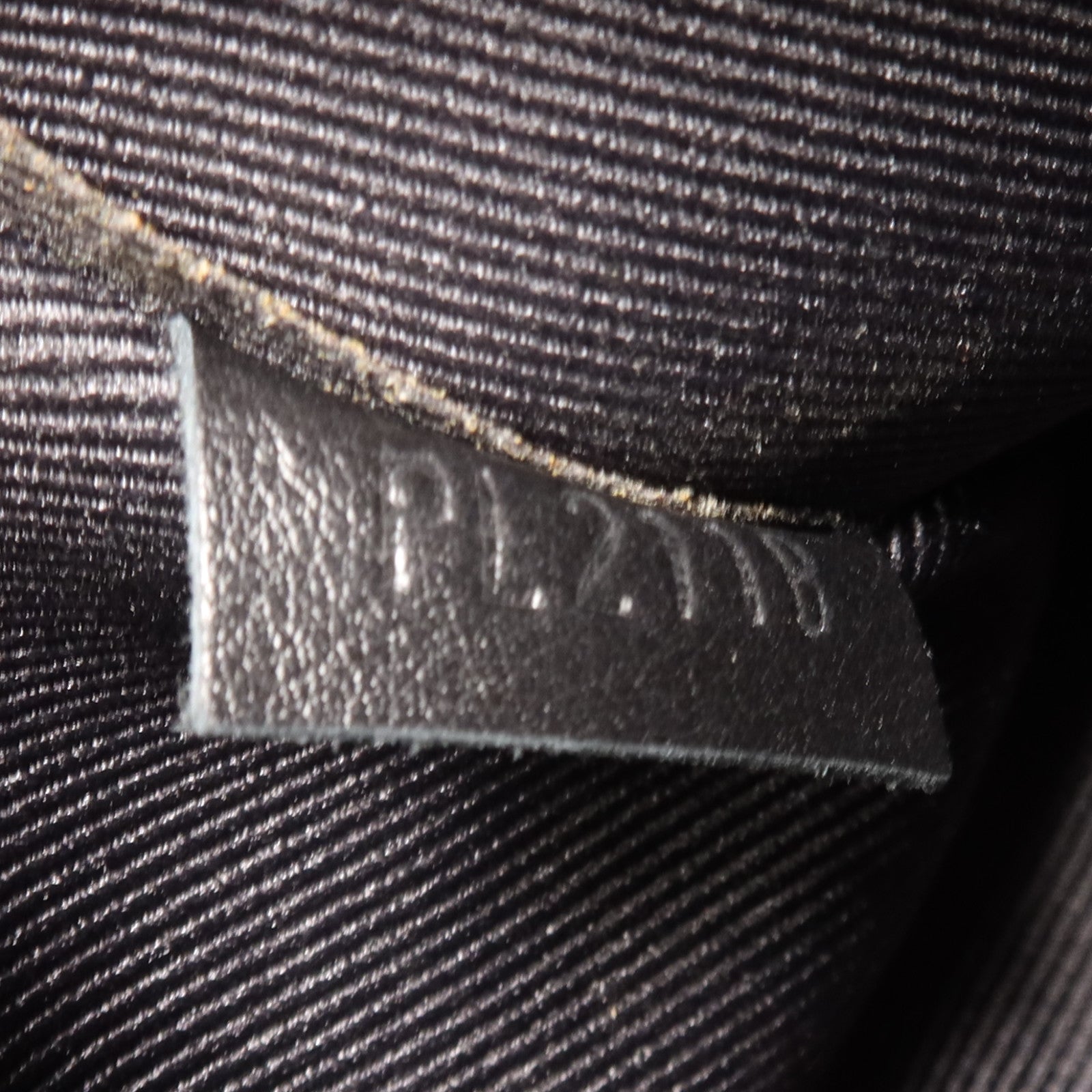 LOUIS VUITTON Monogram Eclipse Glaze Messenger PM肩背袋