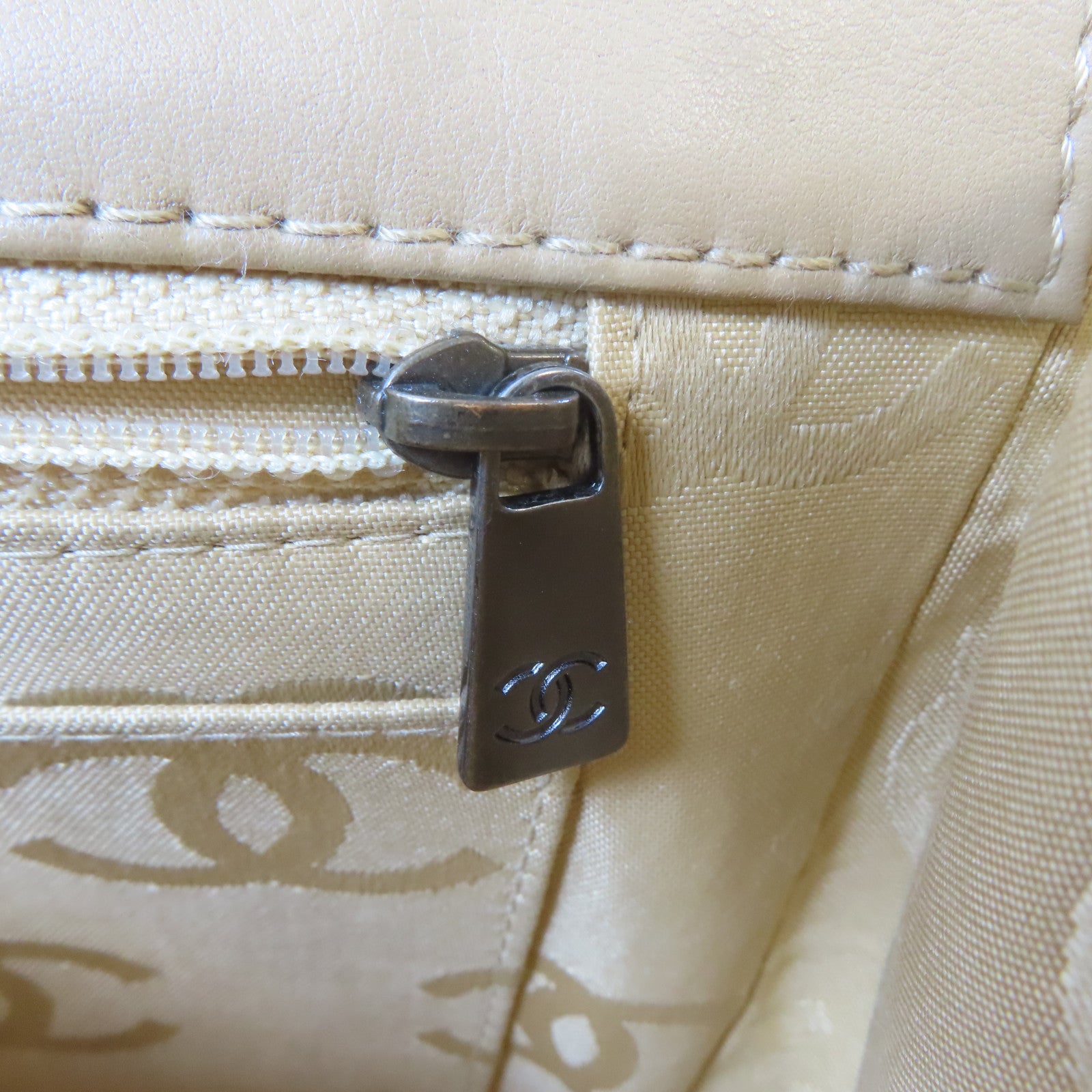 CHANEL 菱格牛皮皮革Chain Shoulder金扣鏈帶肩背袋啡色