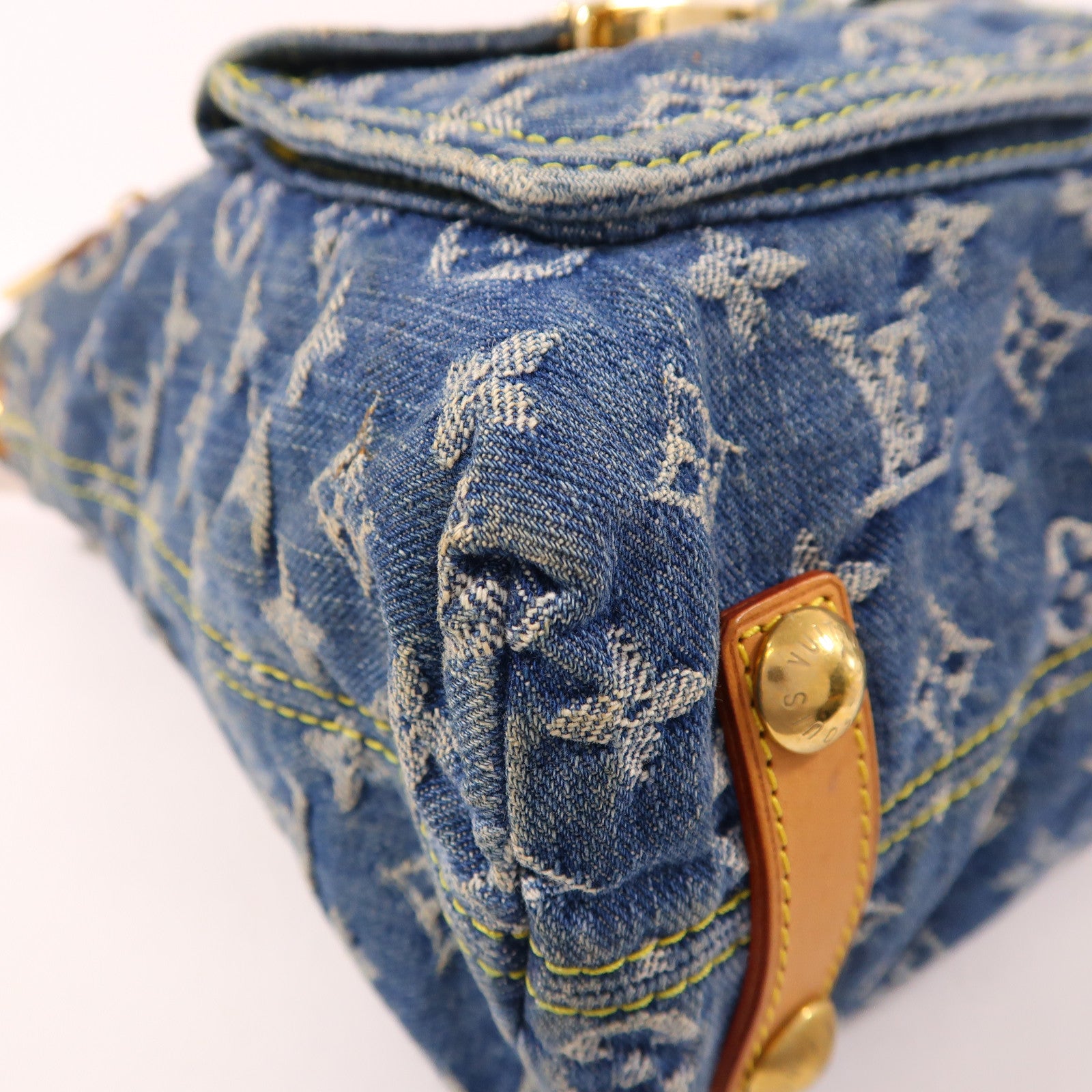LOUIS VUITTON Monogram Denim Buggy GM金扣肩背袋