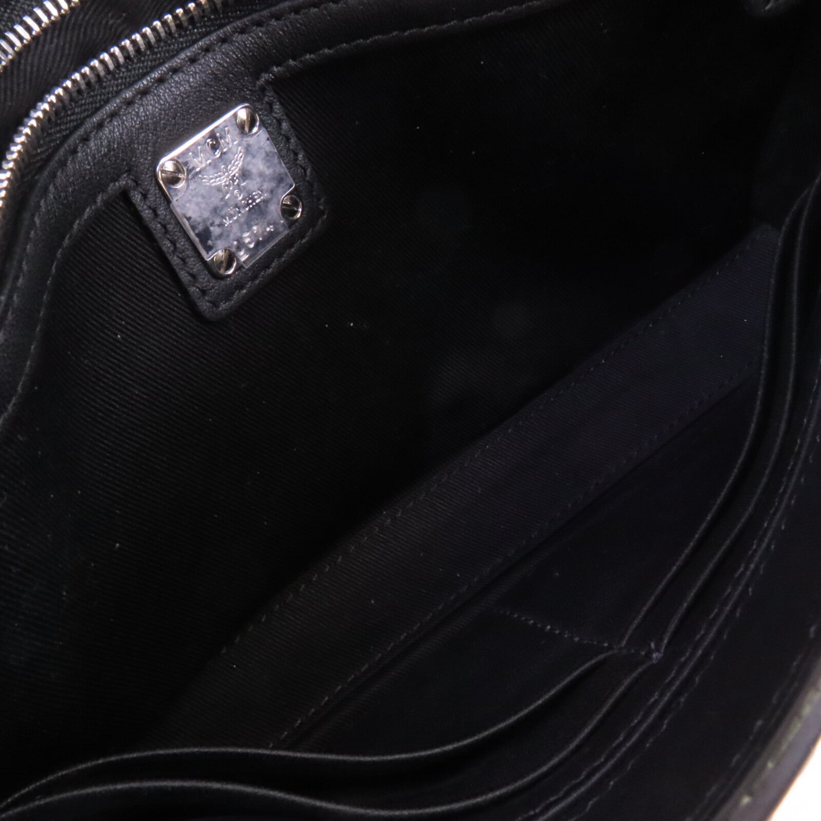 MCM 塗層帆布Visetos Tracy Crossbody銀扣鏈帶肩背袋