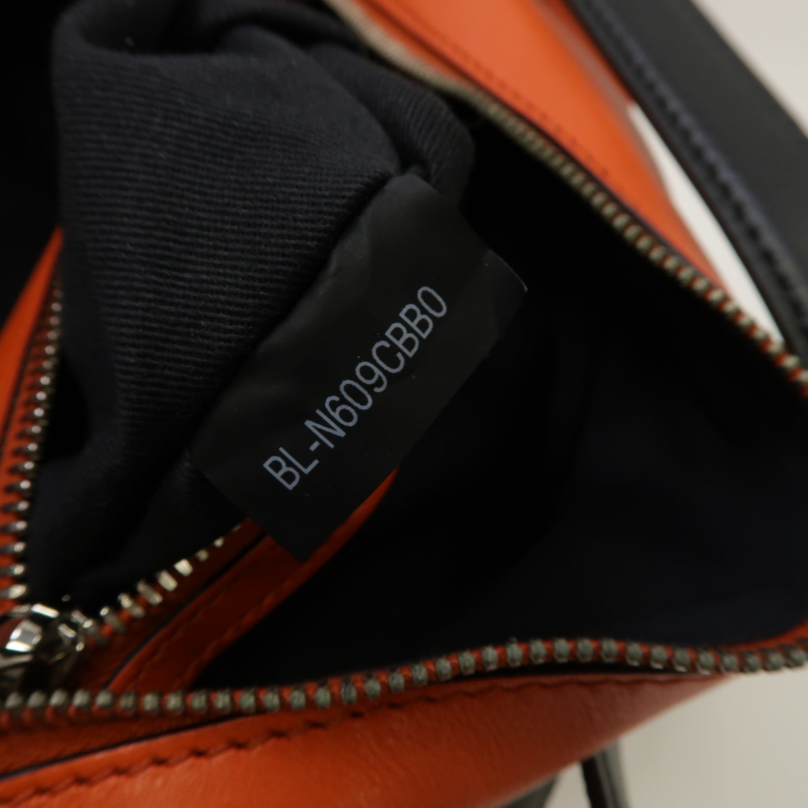 Valentino 【激減優惠】牛皮皮革Shoulder Bag銀扣肩背袋橙色