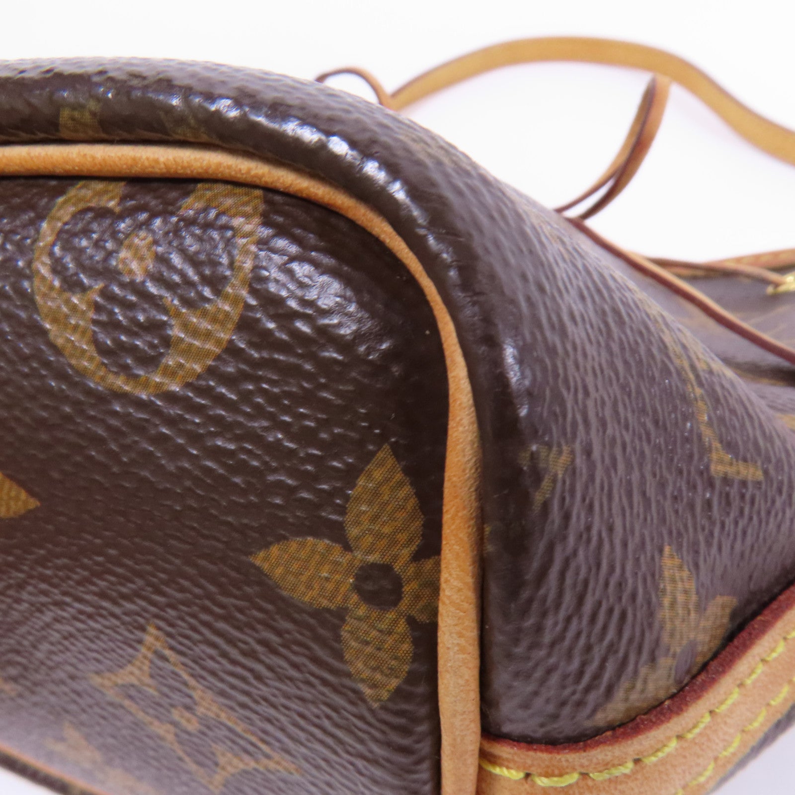 LOUIS VUITTON Monogram Nano Noe金扣肩背袋