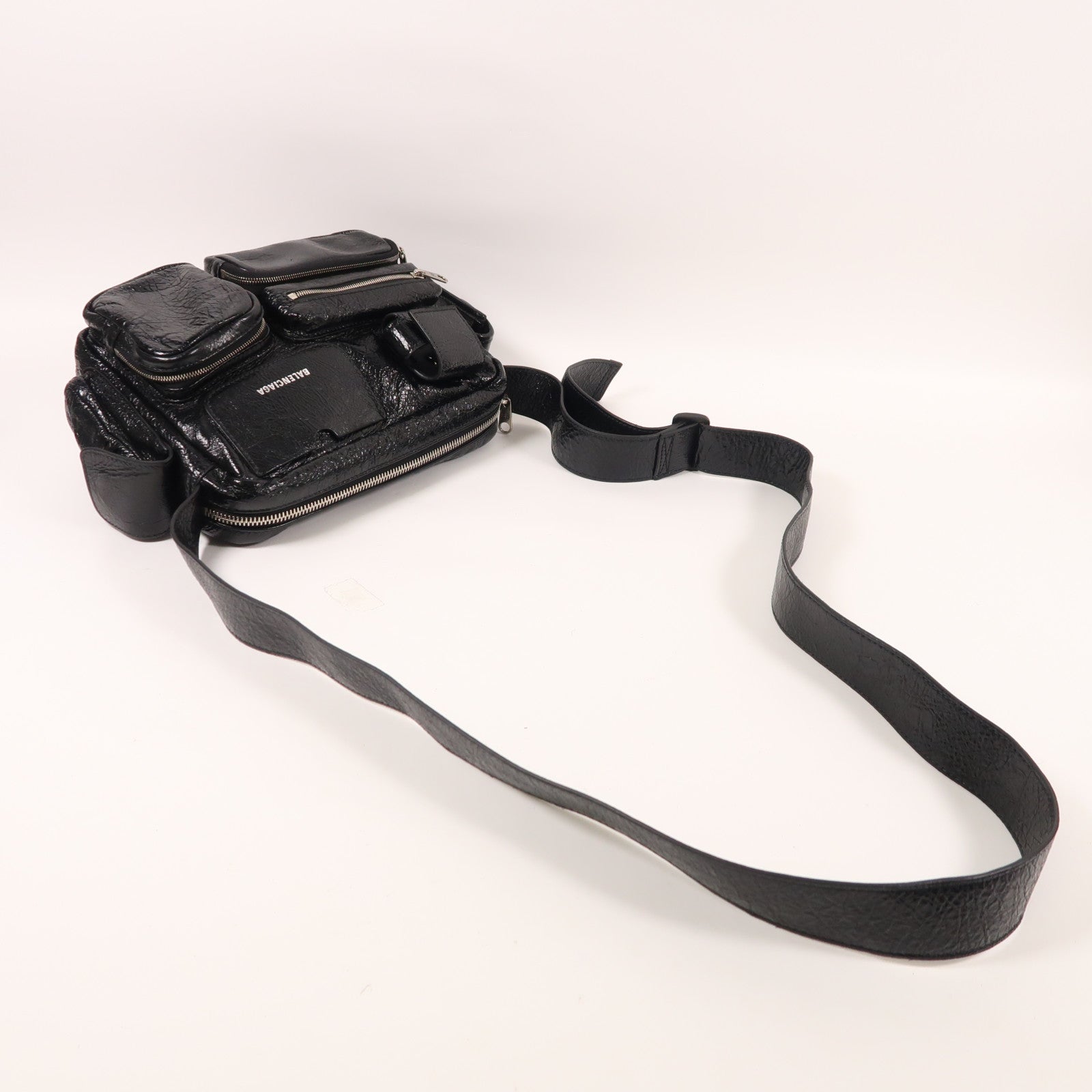 BALENCIAGA 羊皮皮革Superbusy Camera Bag銀扣肩背袋
