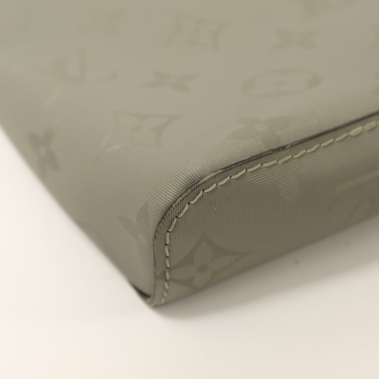 LOUIS VUITTON Monogram Titanium Messenger PM金扣肩背袋