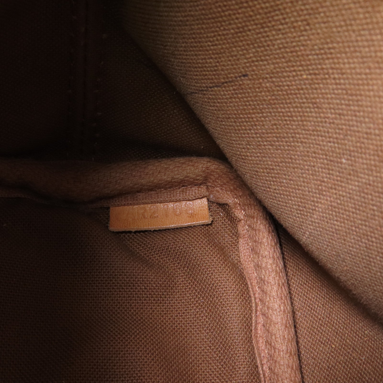 LOUIS VUITTON Monogram Nano Noe金扣肩背袋